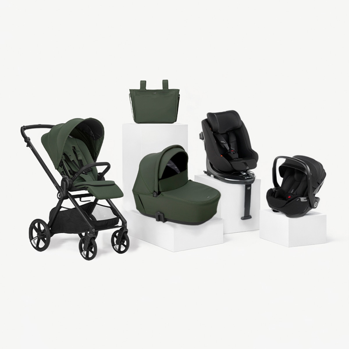 Imagem 0 de Carrinho de Passeio Jané Muum 5 verde + Alcofa Sleep + Cadeira Auto Kombibaby preto + Kombibase + Kombikid preto