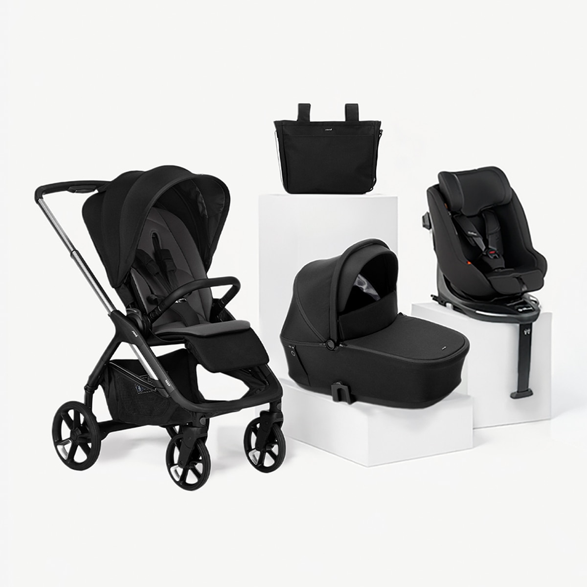 Imagem 0 de Carrinho de Passeio Trio Jané Keep 2 preto + Alcofa Sleep + Cadeira Auto Kombifix cinzento