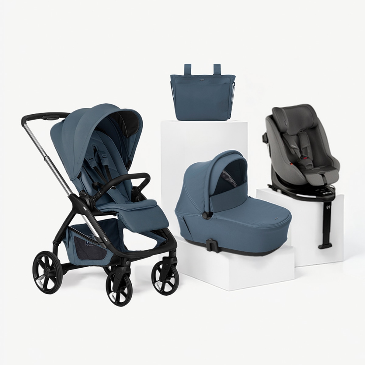 Imagen 0 de Trío Jané keep 2 azul + capazo Sleep + silla auto Kombifix negro