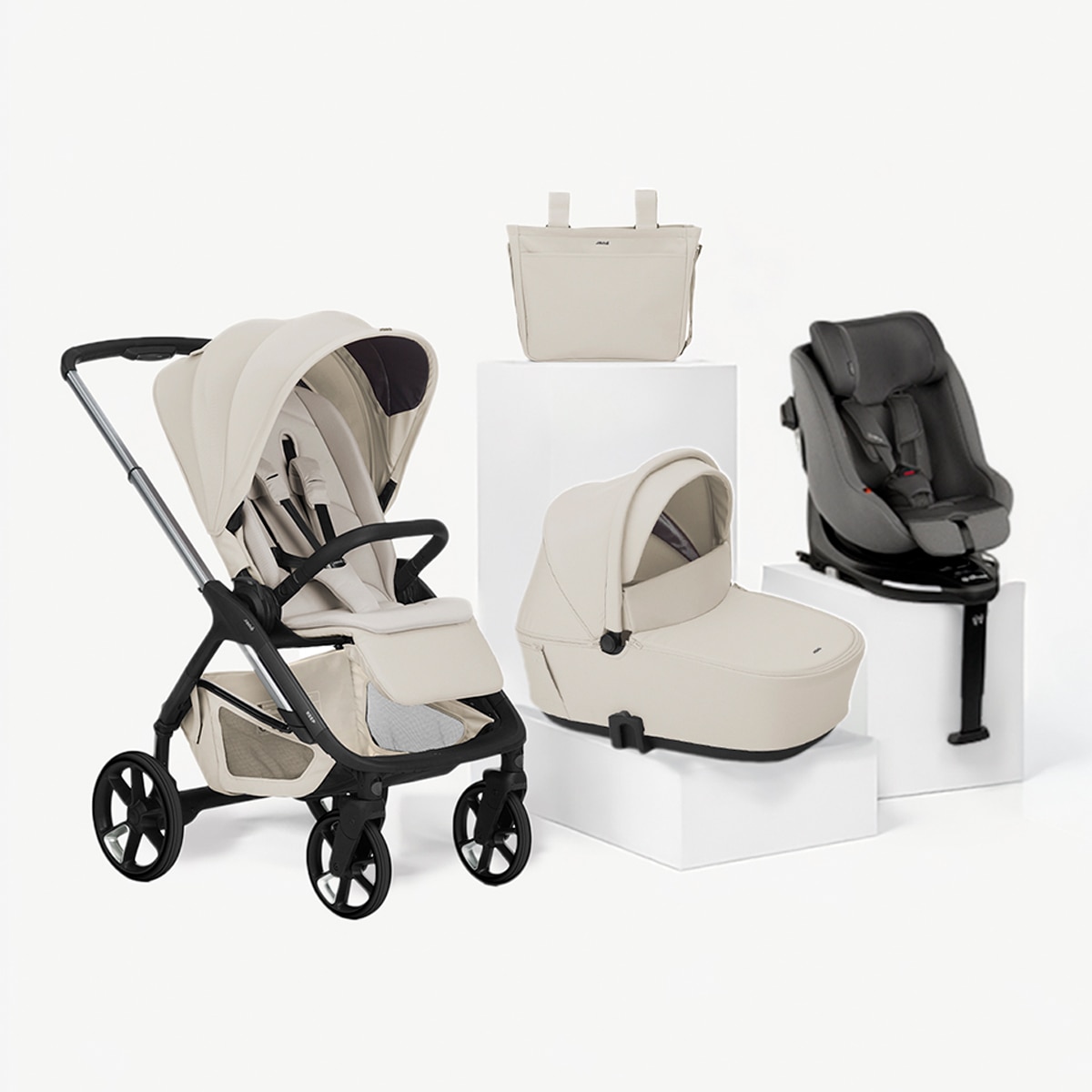 Imagem 0 de Carrinho de Passeio Trio Jané keep 2 preto + Alcofa Sleep + Cadeira Auto Kombifix preto
