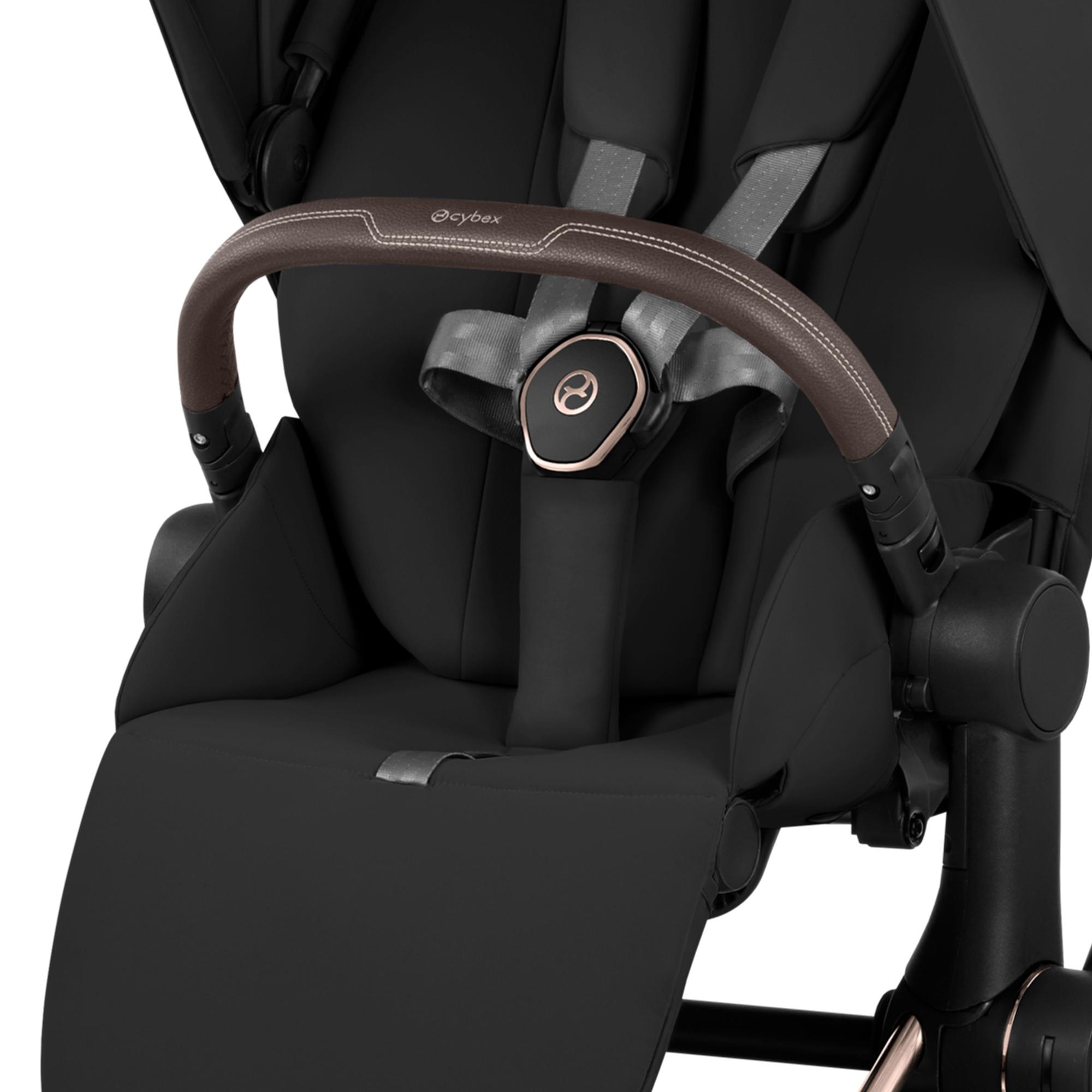 Imagen 12 de Carro de bebé dúo CYBEX e-PRIAM Comfort con Chasis e-PRIAM, Textiles PRIAM y Capazo plegable PRIAM Fold Lux Comfort - Negro Negro