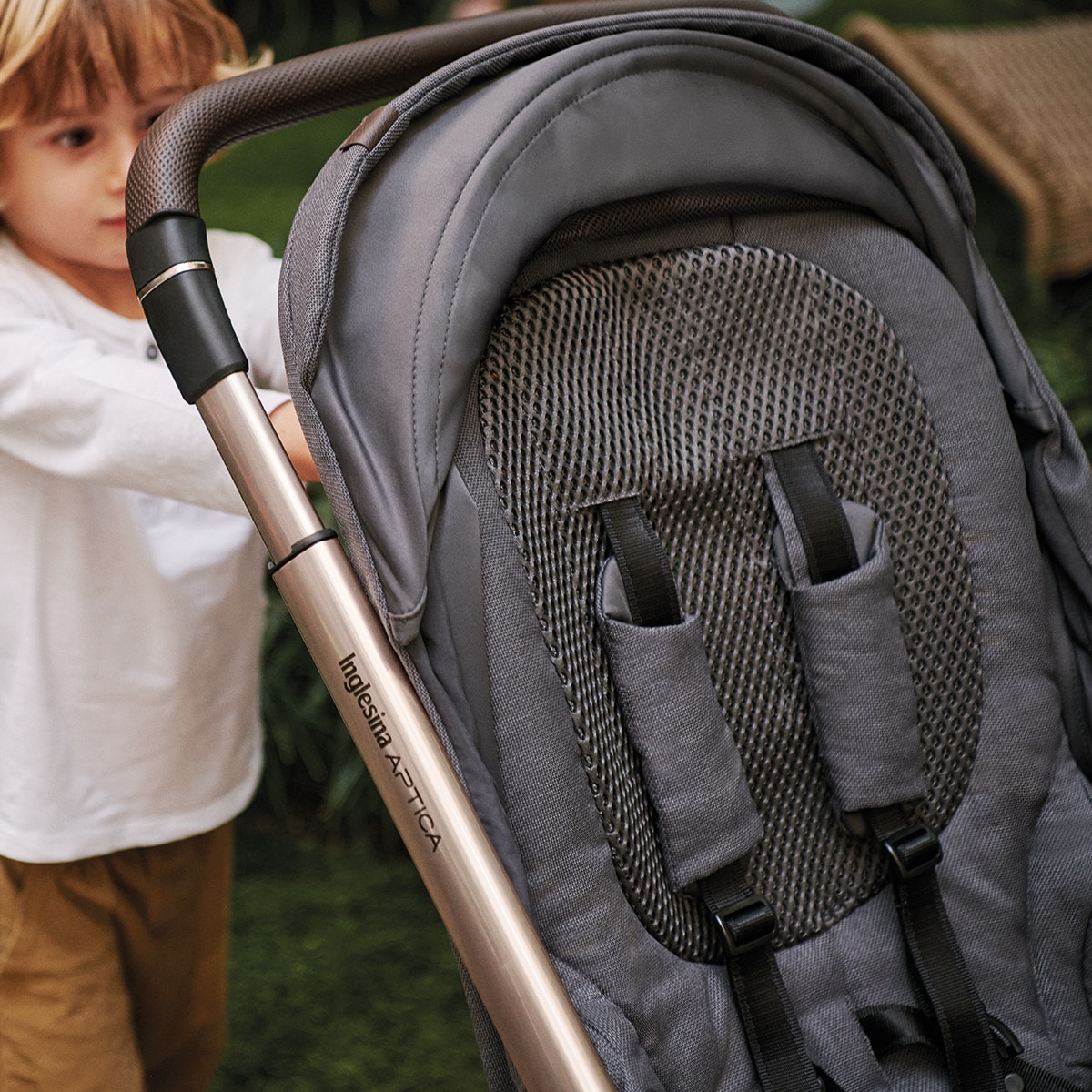 Sistema de Passeio Aptica System Duo Velvet Grey. Não Inclui o chassis Cinzento-escuro-6