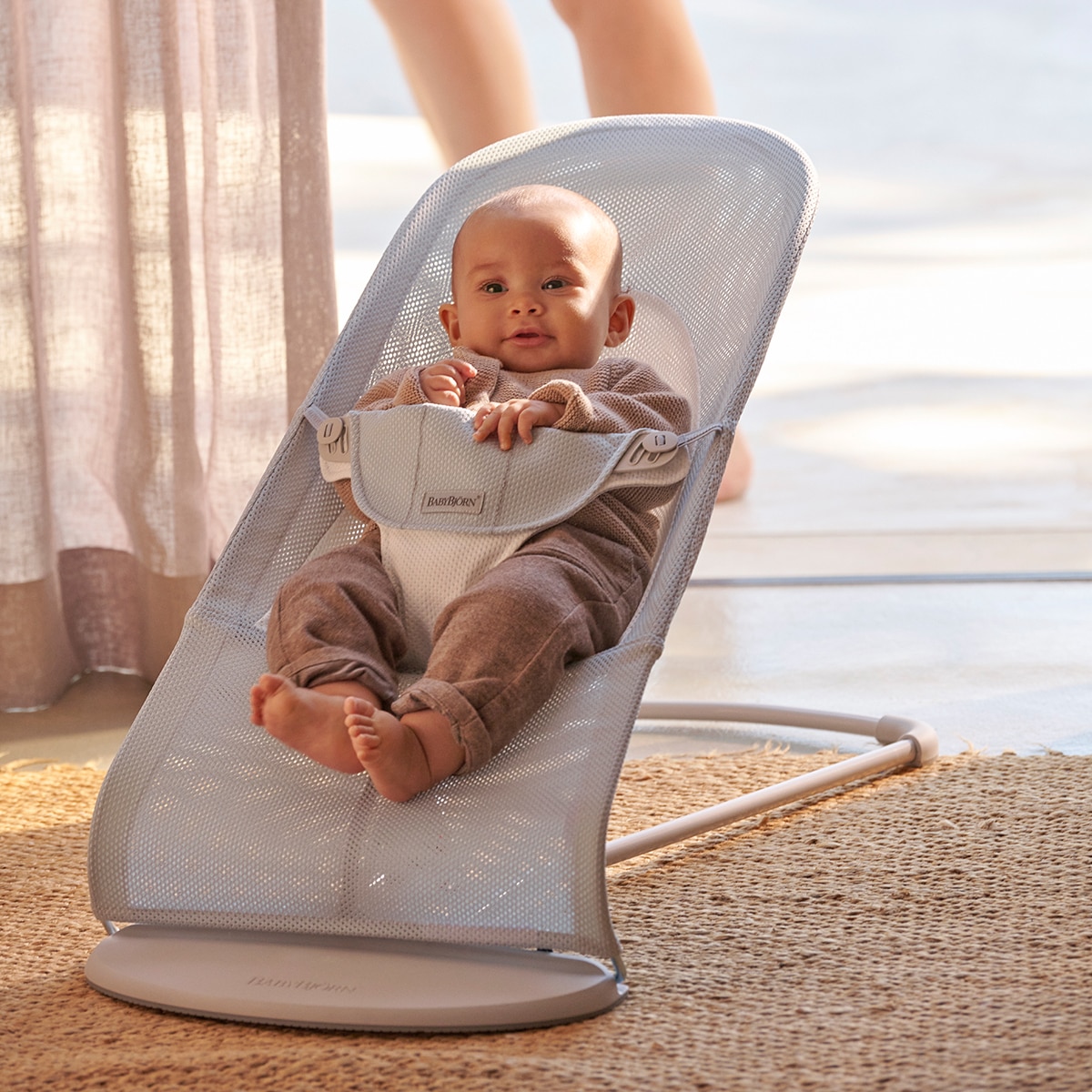 Hamaca Babybjörn Balance Soft tejido Mesh - Gris claro Gris claro-4