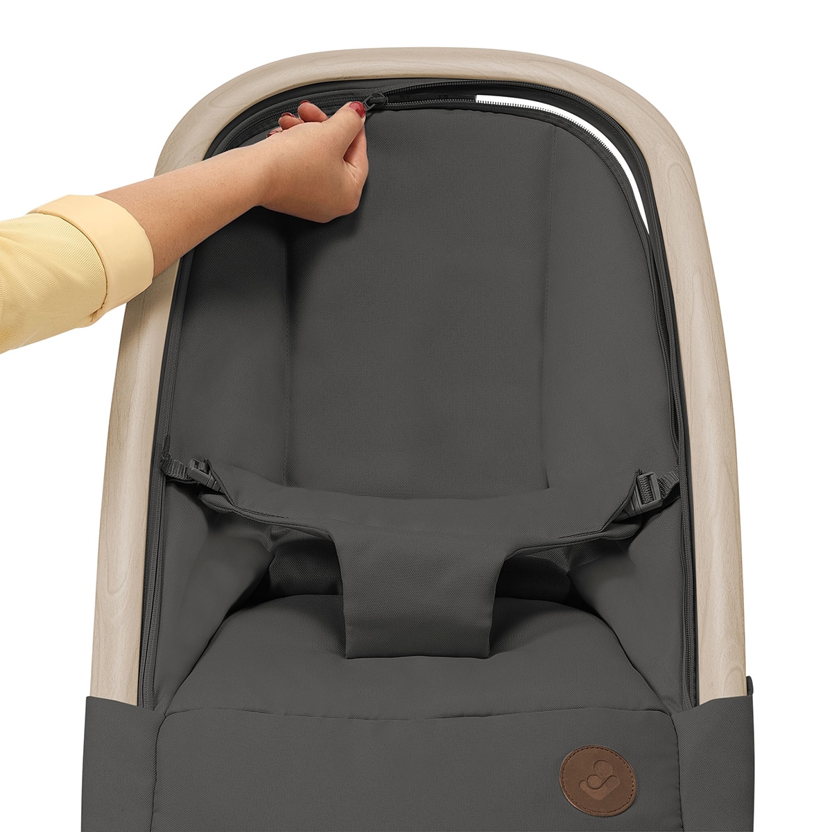 Hamaca Kori Maxi-Cosi con arco de juegos, hasta los 15kg - Gris oscuro Gris oscuro-11