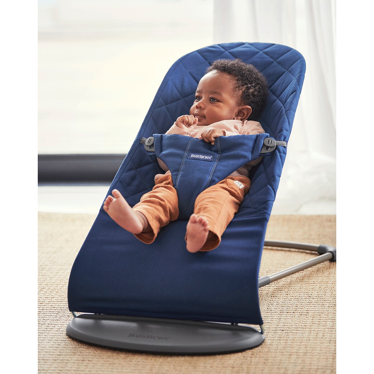 Espreguiçadeira Bliss em Tecido Acolchoado Clássico Azul-4