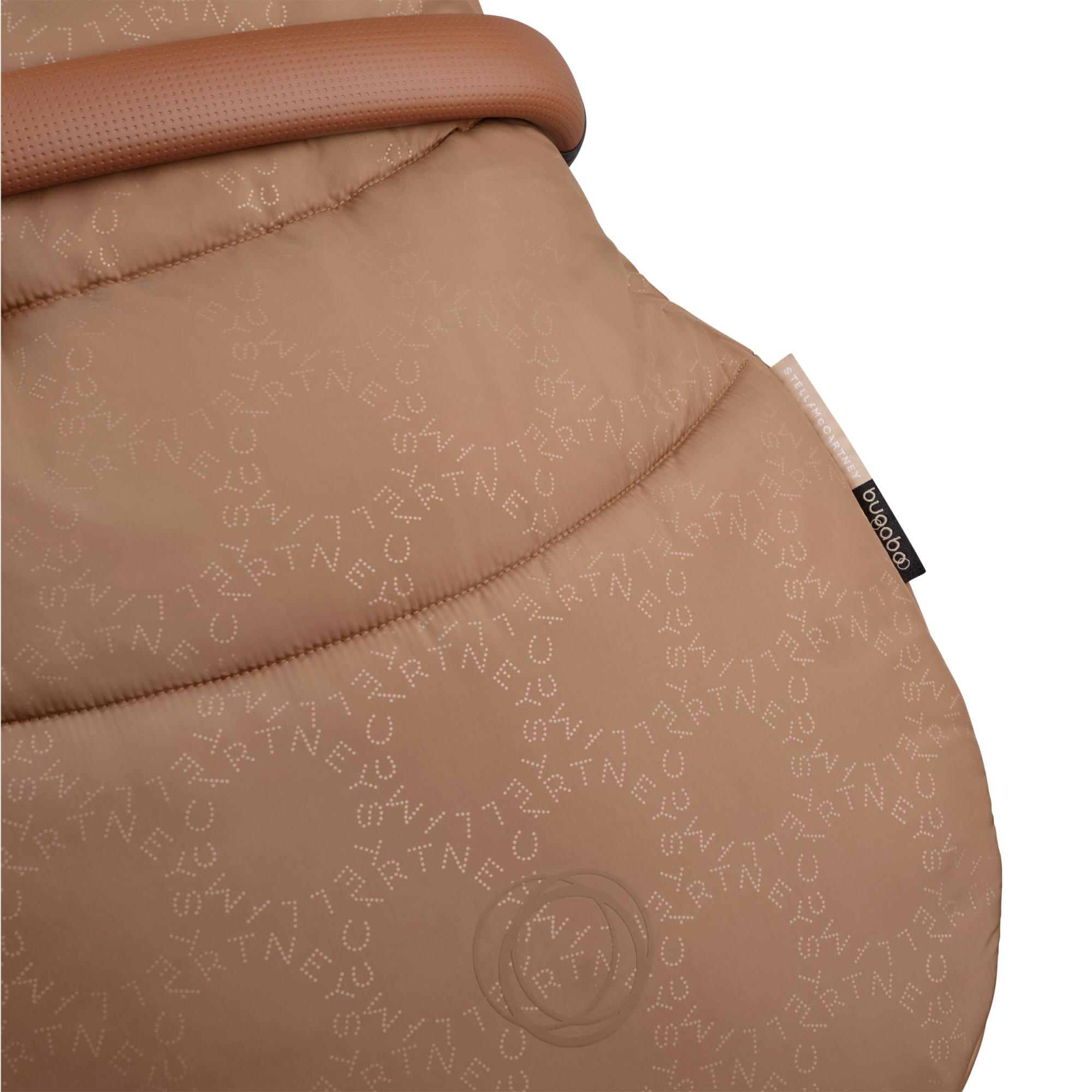 Saco para Carrinho Bugaboo x Stella McCartney Tobacco Brown. COLOR_MARRON-4