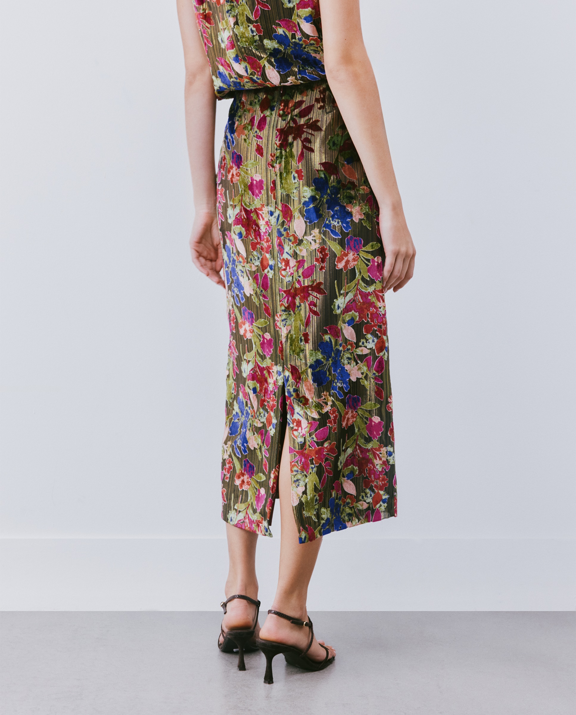Saia Midi Direita em Tecido Devoré - Multicolor Verde-3