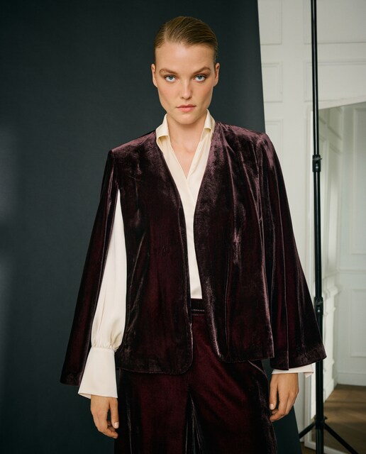 Imagem 0 de Capa Curta de Veludo