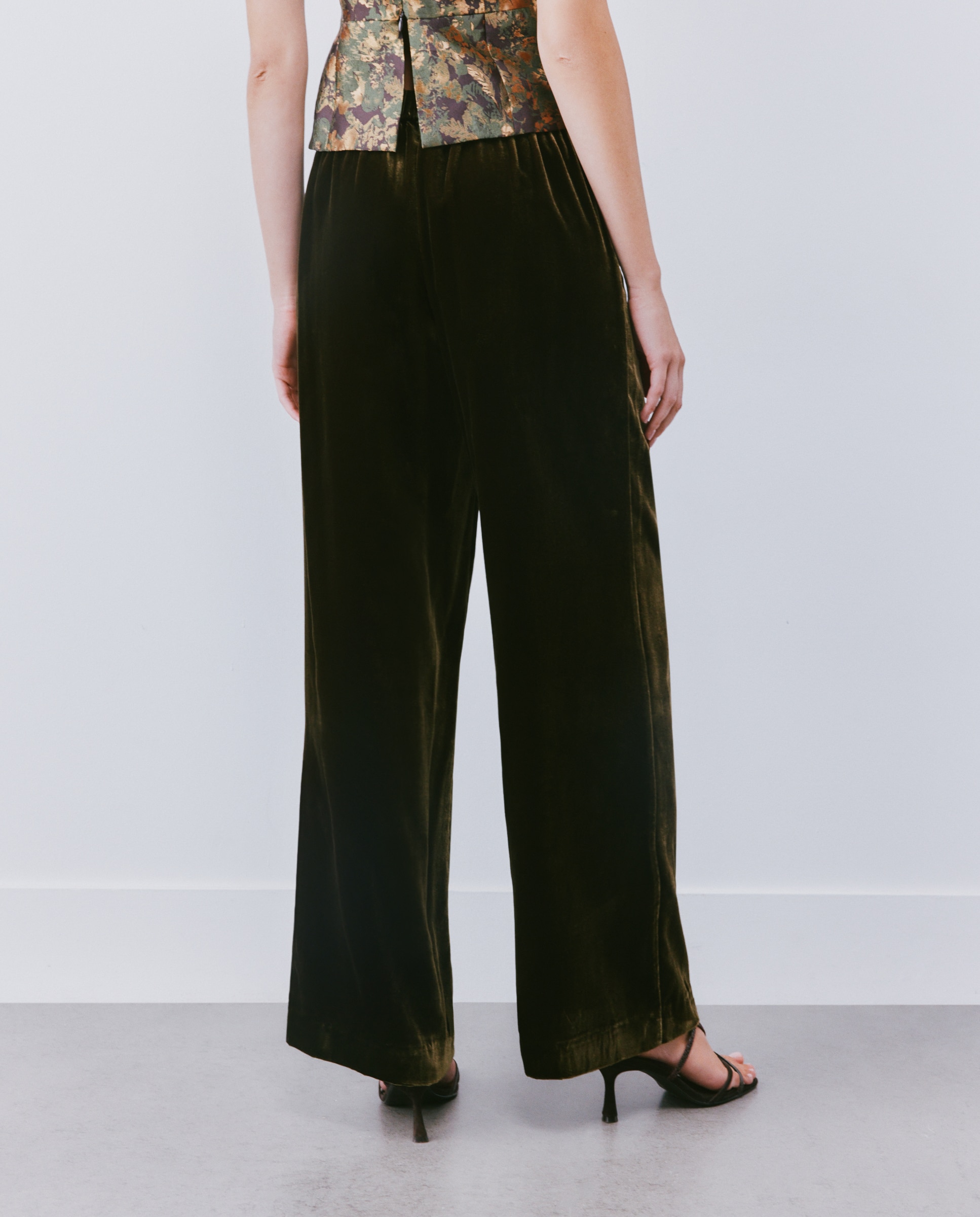 Pantalón recto de mujer de terciopelo - Woman Fiesta El Corte Inglés - 560 Oliva 560 Oliva-3