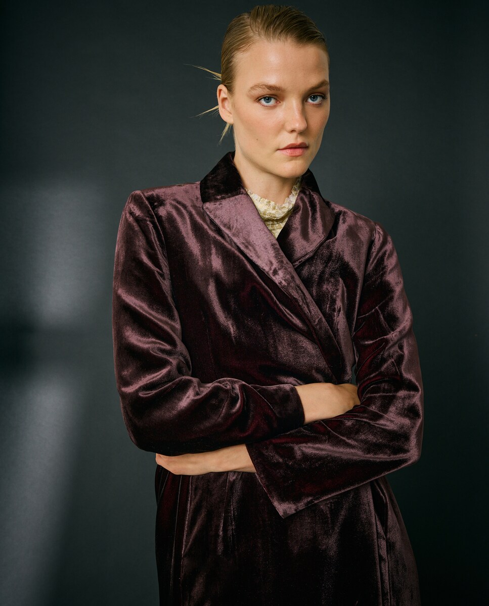 Sobretudo Curto Cintado de Veludo Bordeaux-3