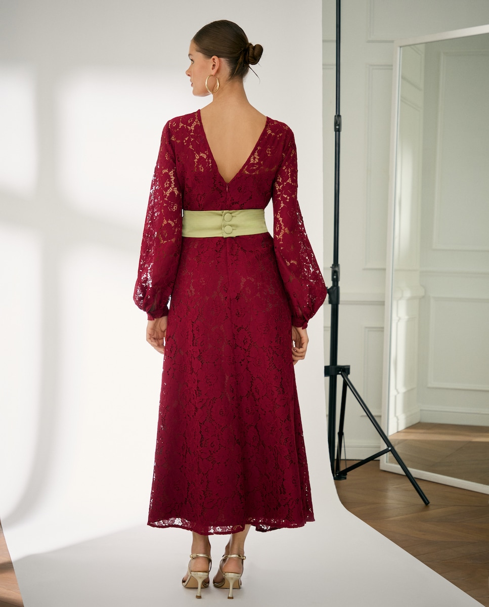 Vestido midi de encaje · Woman Fiesta El Corte Inglés · El Corte