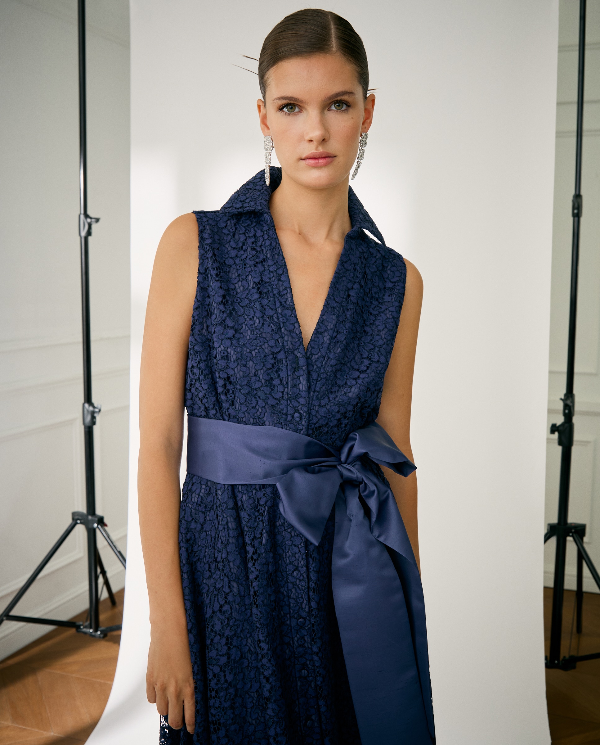 Vestido Curto Tipo Camiseiro com Renda 440 Azulão-2