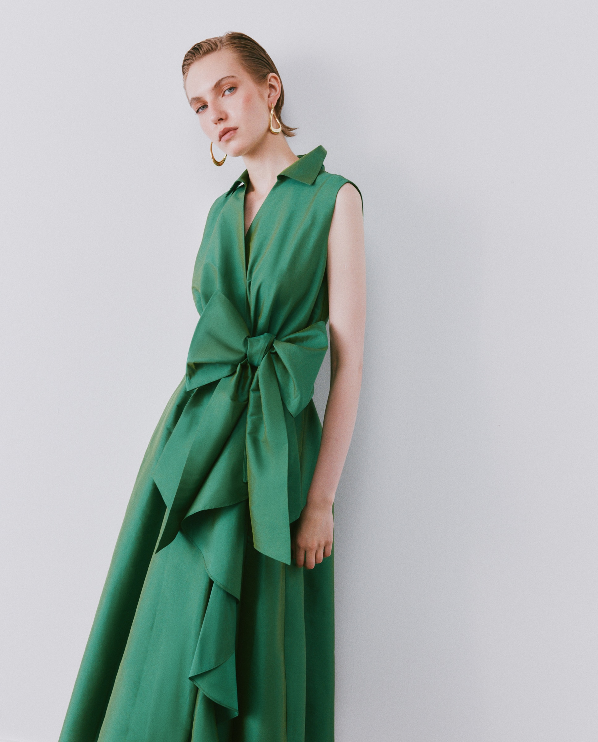 Imagen 0 de Vestido midi con volumen 510 Verde claro