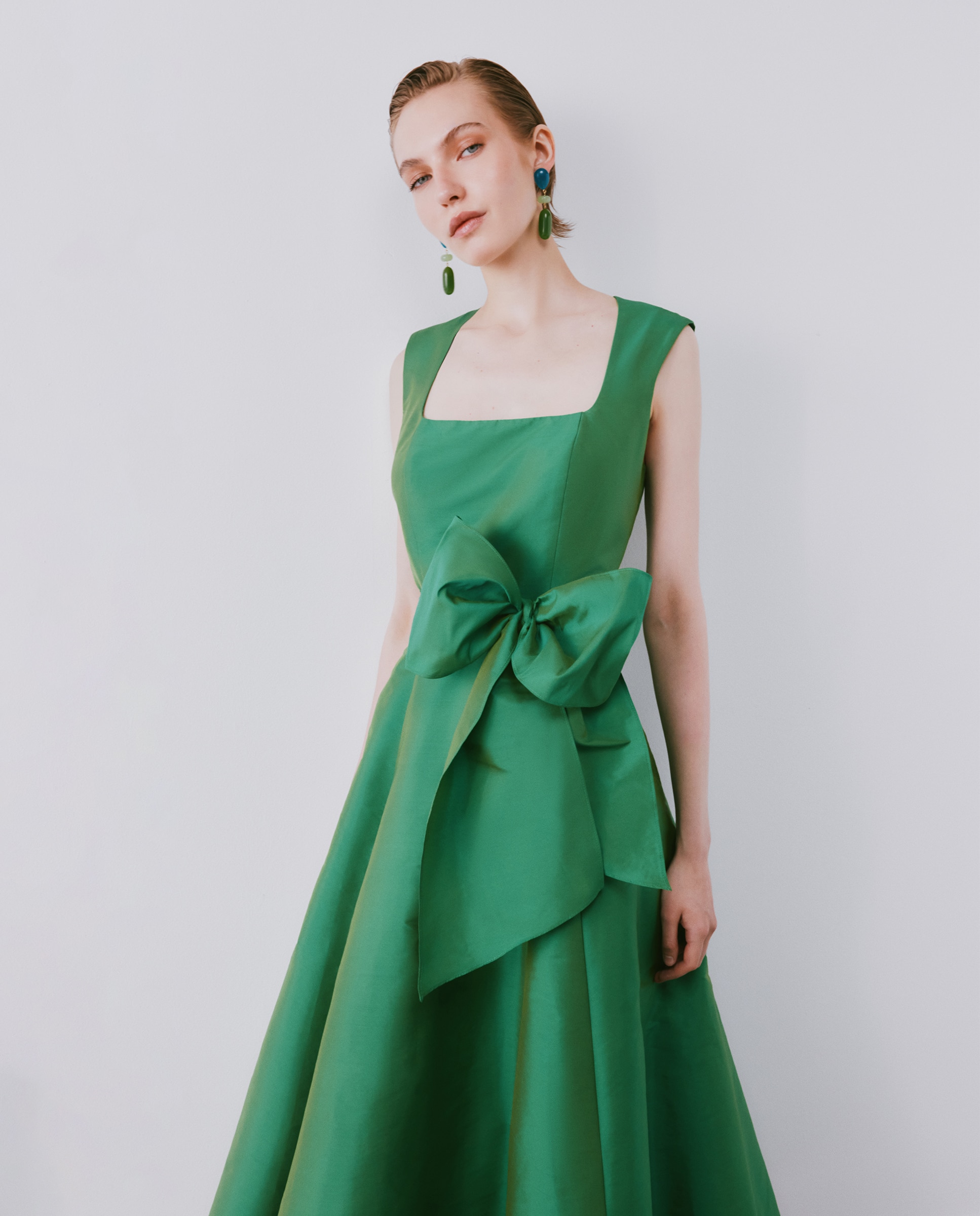 Imagen 2 de Vestido midi sin mangas con escote cuadrado - Woman Fiesta El Corte Inglés - 510 Verde claro 510 Verde claro