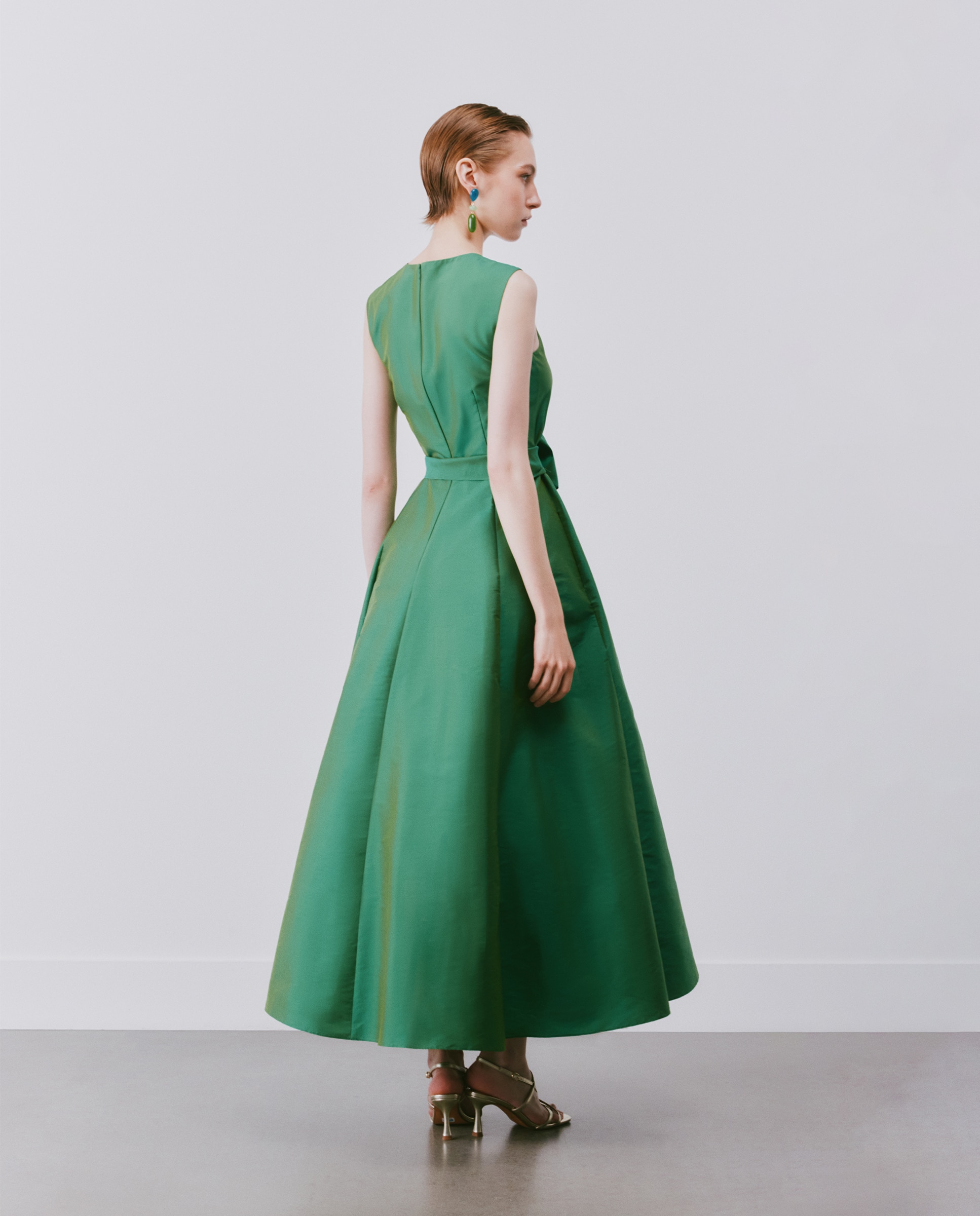 Imagen 3 de Vestido midi sin mangas con escote cuadrado - Woman Fiesta El Corte Inglés - 510 Verde claro 510 Verde claro