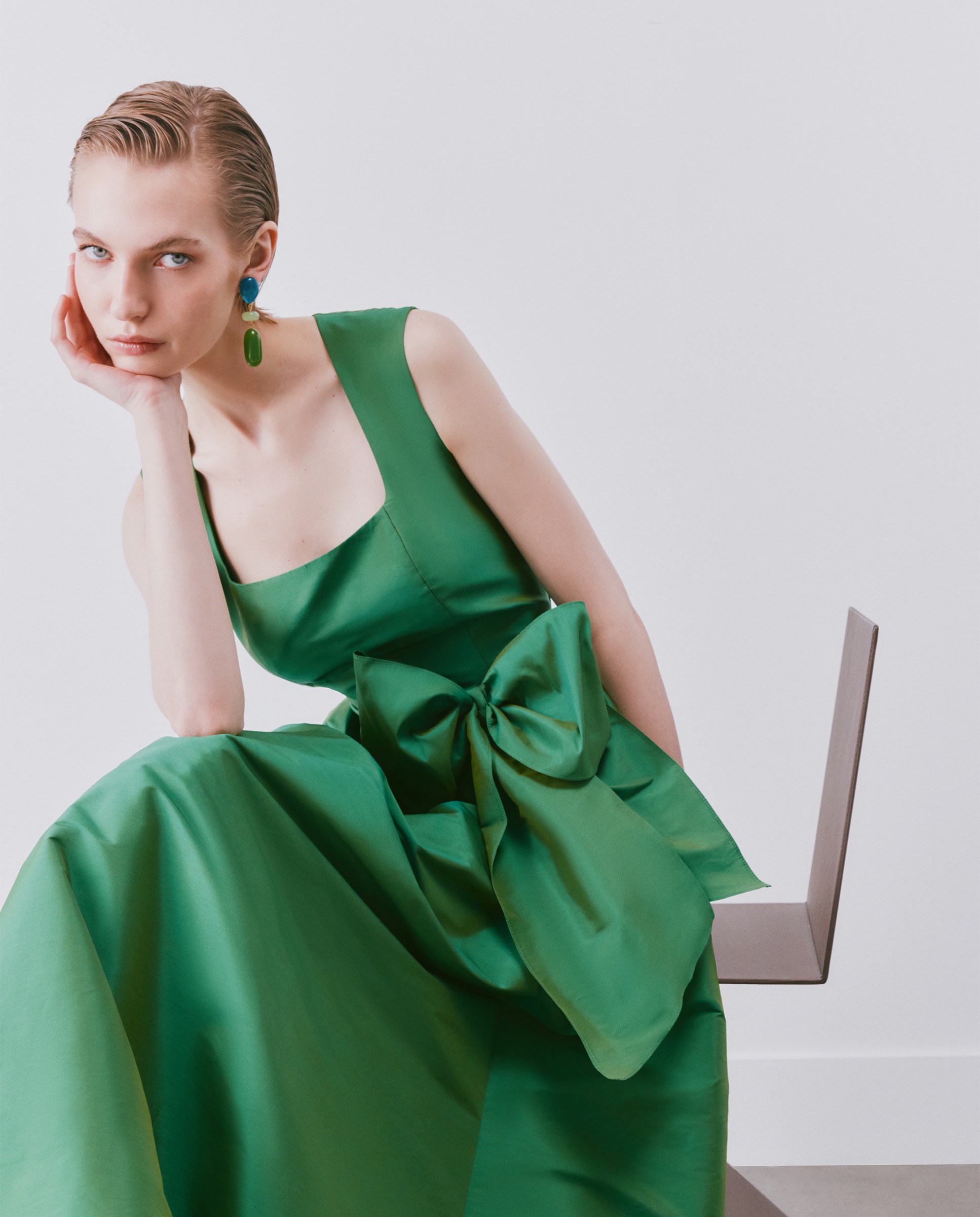 Imagen 4 de Vestido midi sin mangas con escote cuadrado - Woman Fiesta El Corte Inglés - 510 Verde claro 510 Verde claro