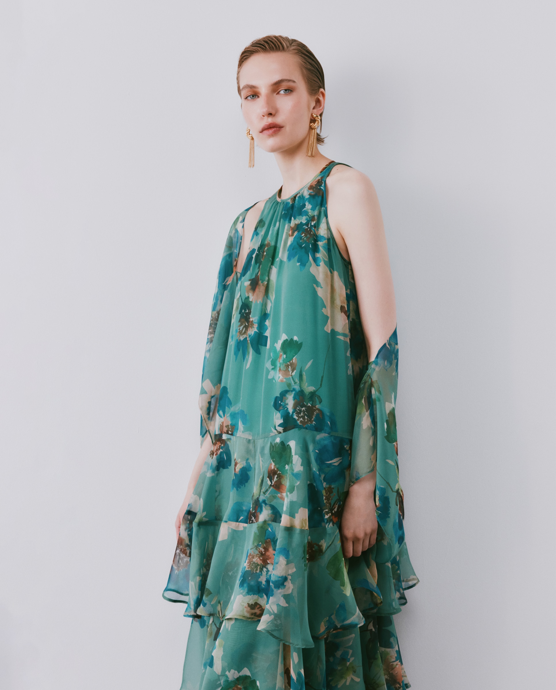 Vestido Halter com Saia com Folho Verde-2