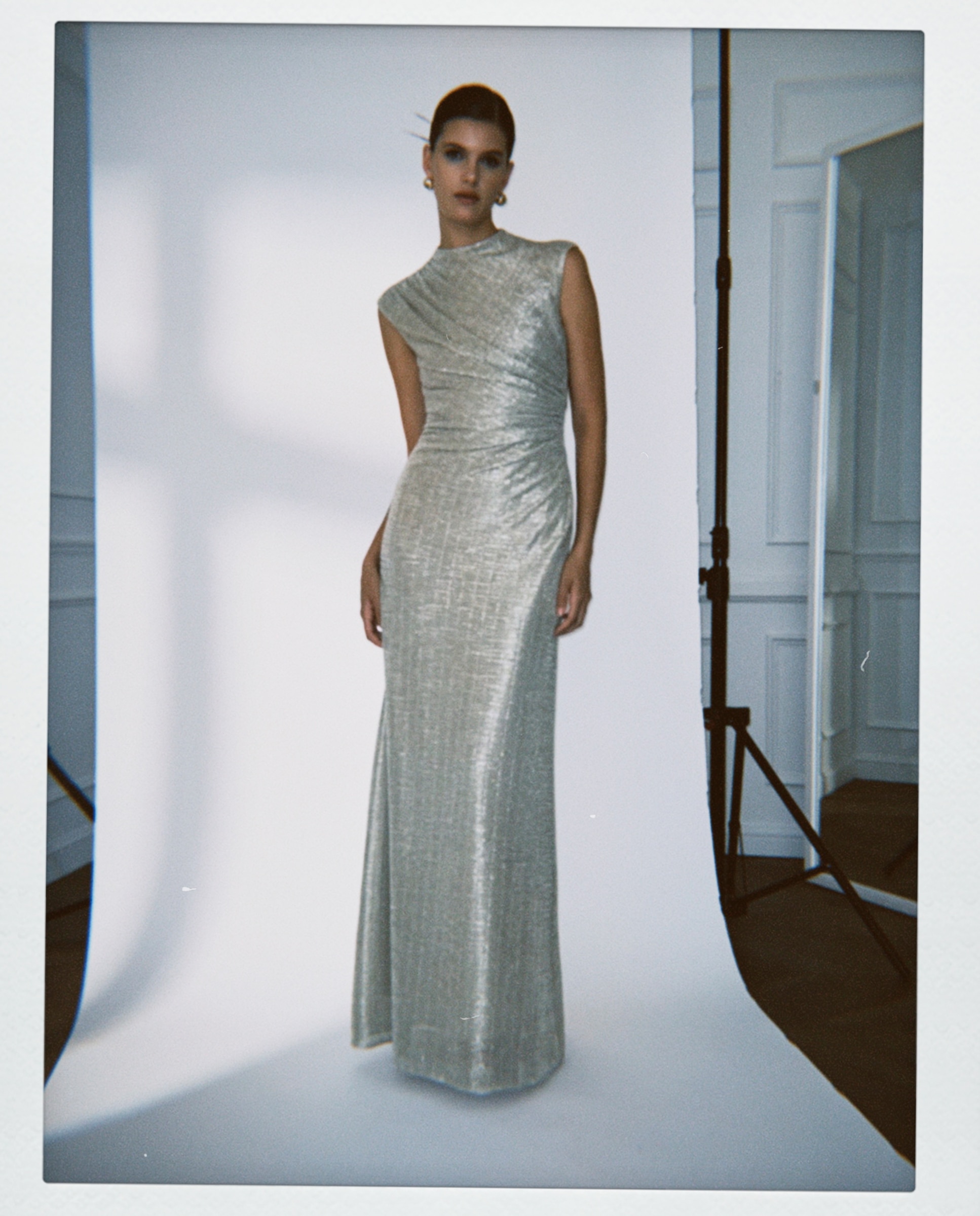 Vestido Comprido sem Mangas 390 Ouro-1