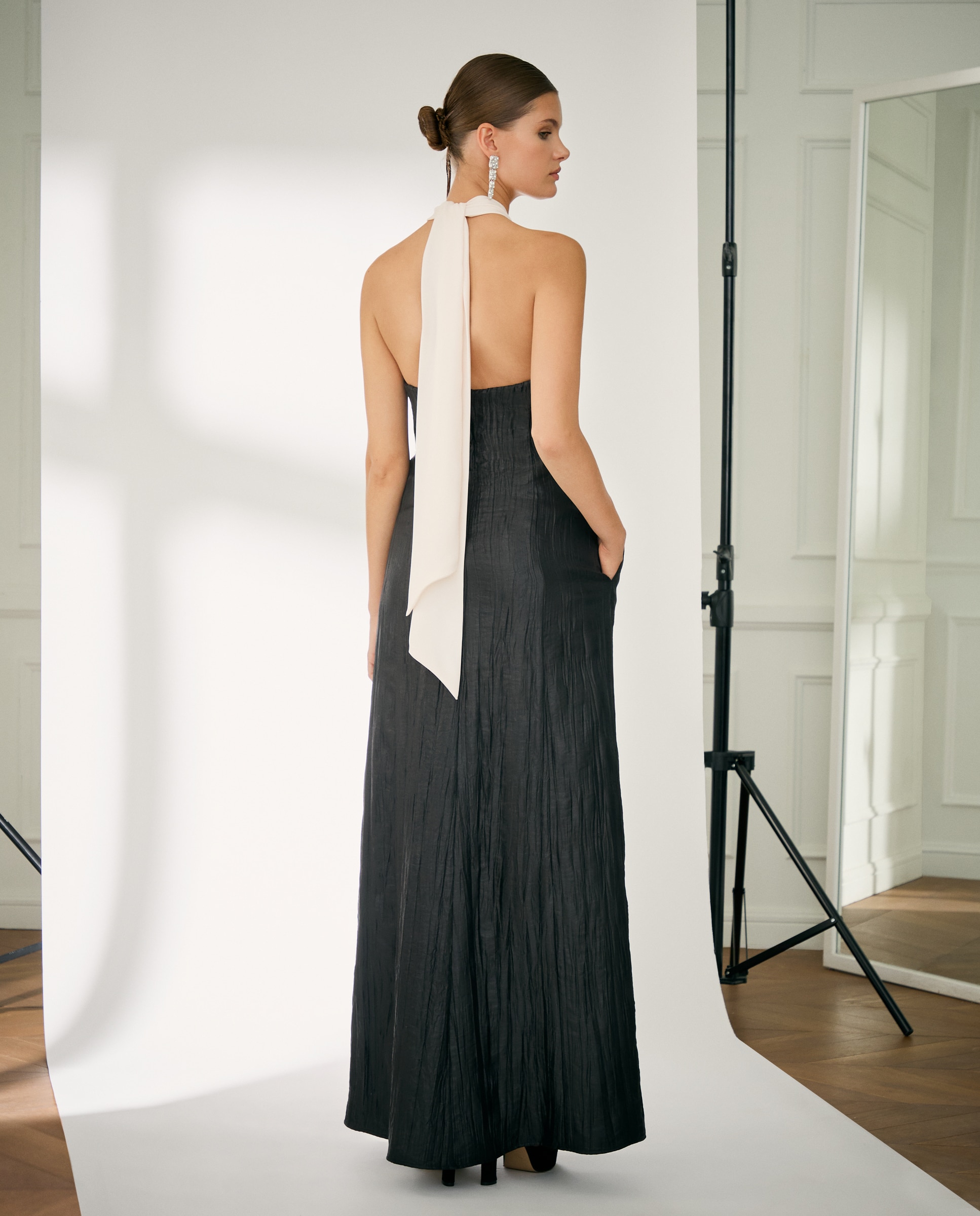 Vestido comprido com decote caicai Preto-4