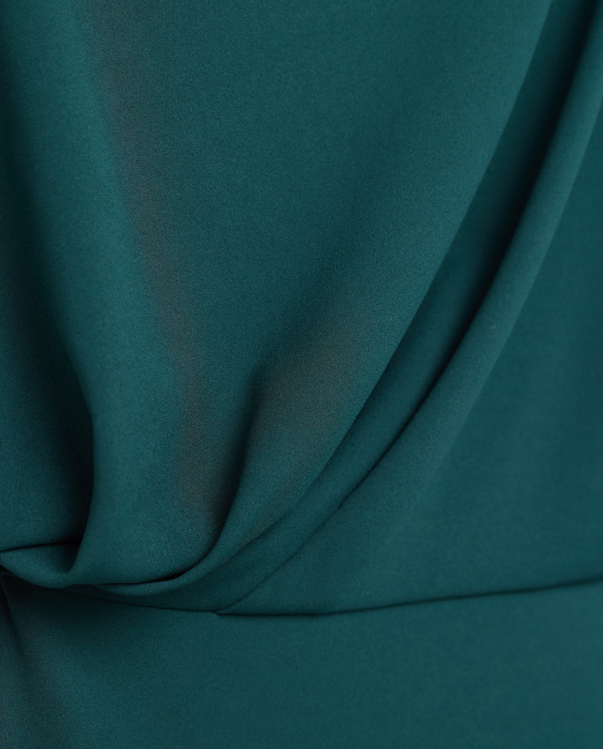 Vestido Comprido com Top Assimétrico em Cetim Verde-5