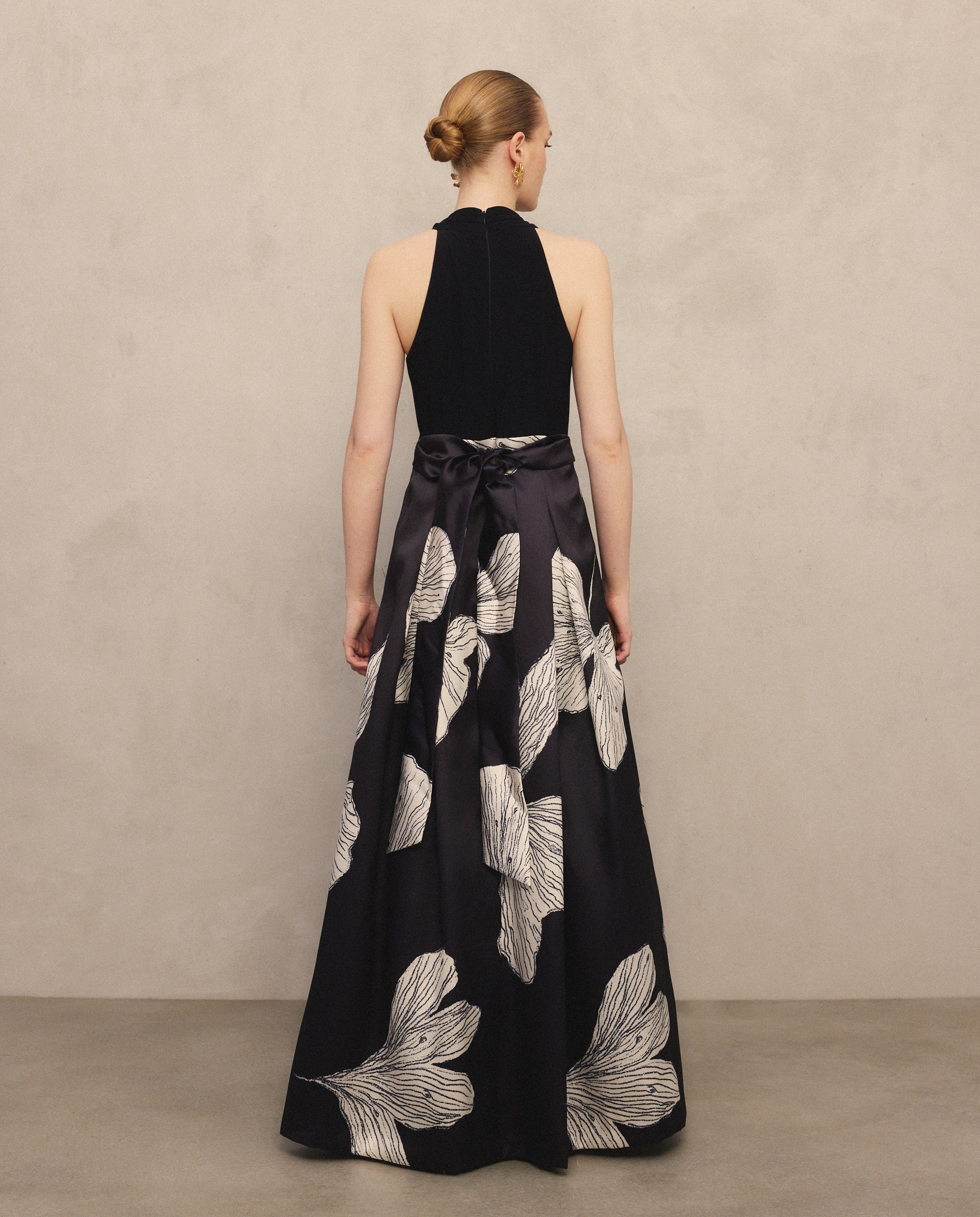 Vestido Estampado sem Mangas Preto-3