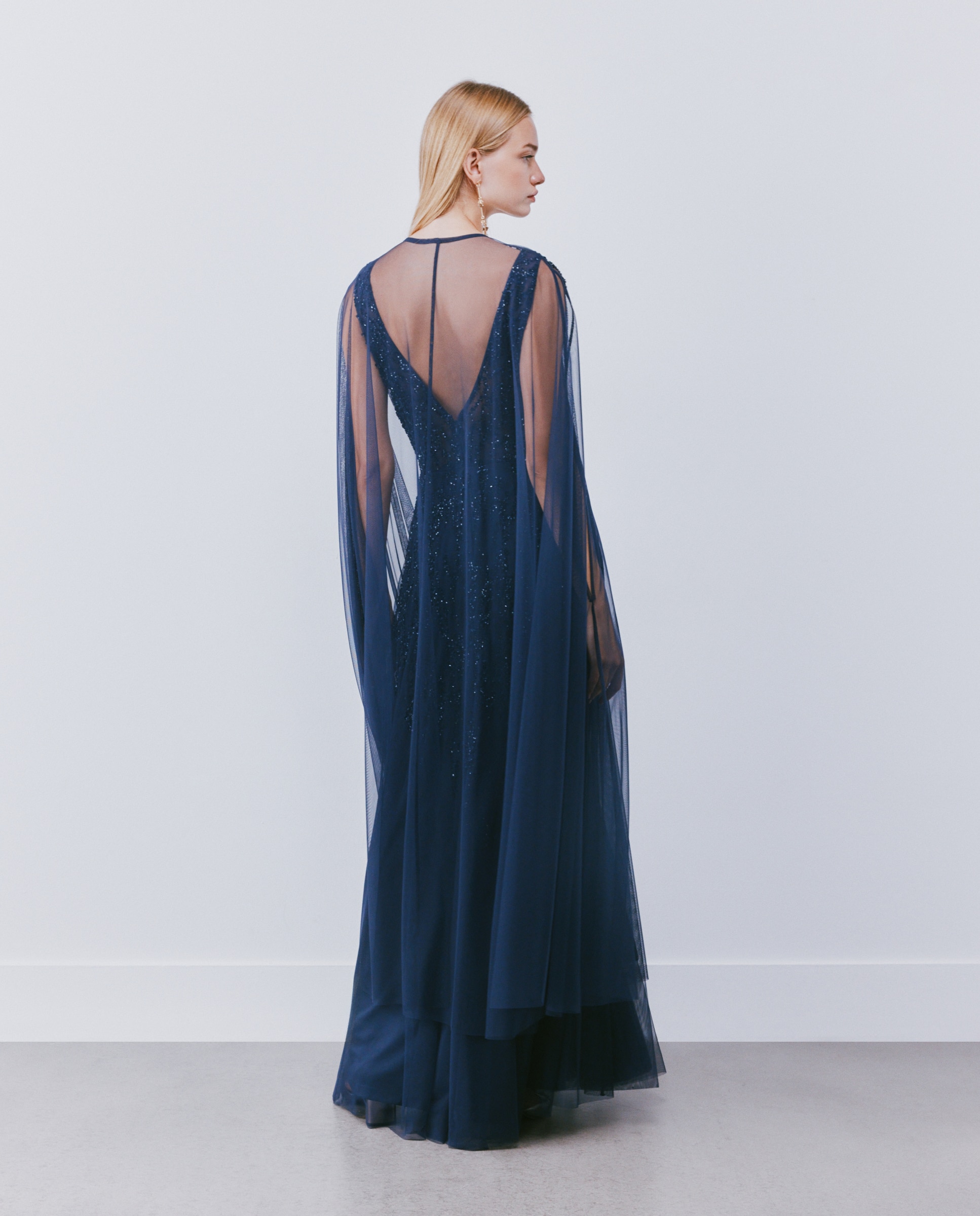 Vestido Comprido com Pedraria e Capa de Tule Azul-marinho-4