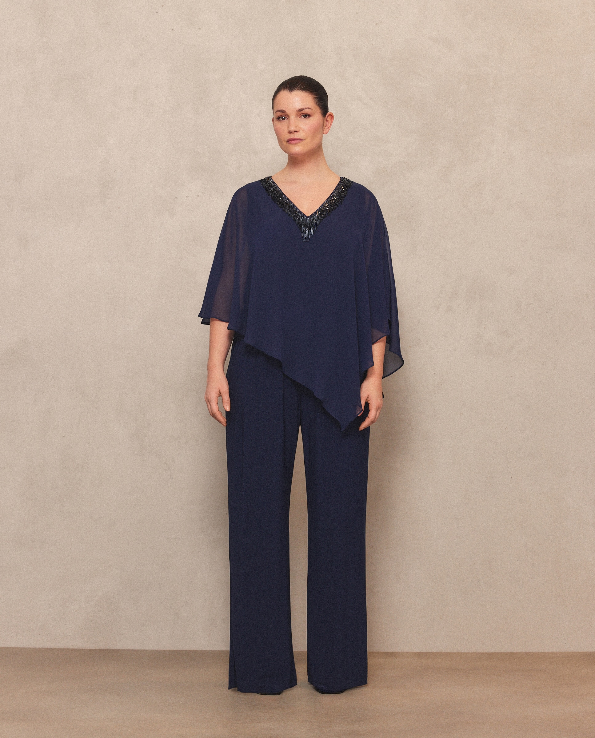 Mono capa asimétrica pedrería escote - Woman Fiesta El Corte Inglés - Azul marino Azul marino-4