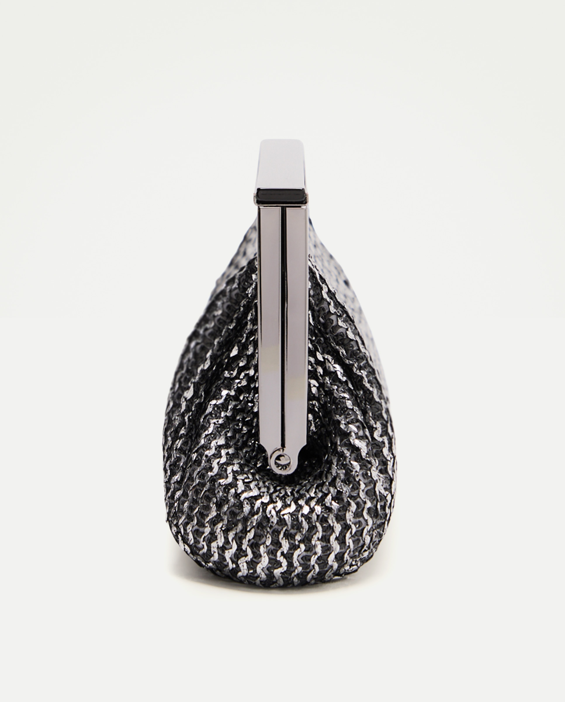 Mala Clutch de Ráfia de Forma Alargada Preto-2
