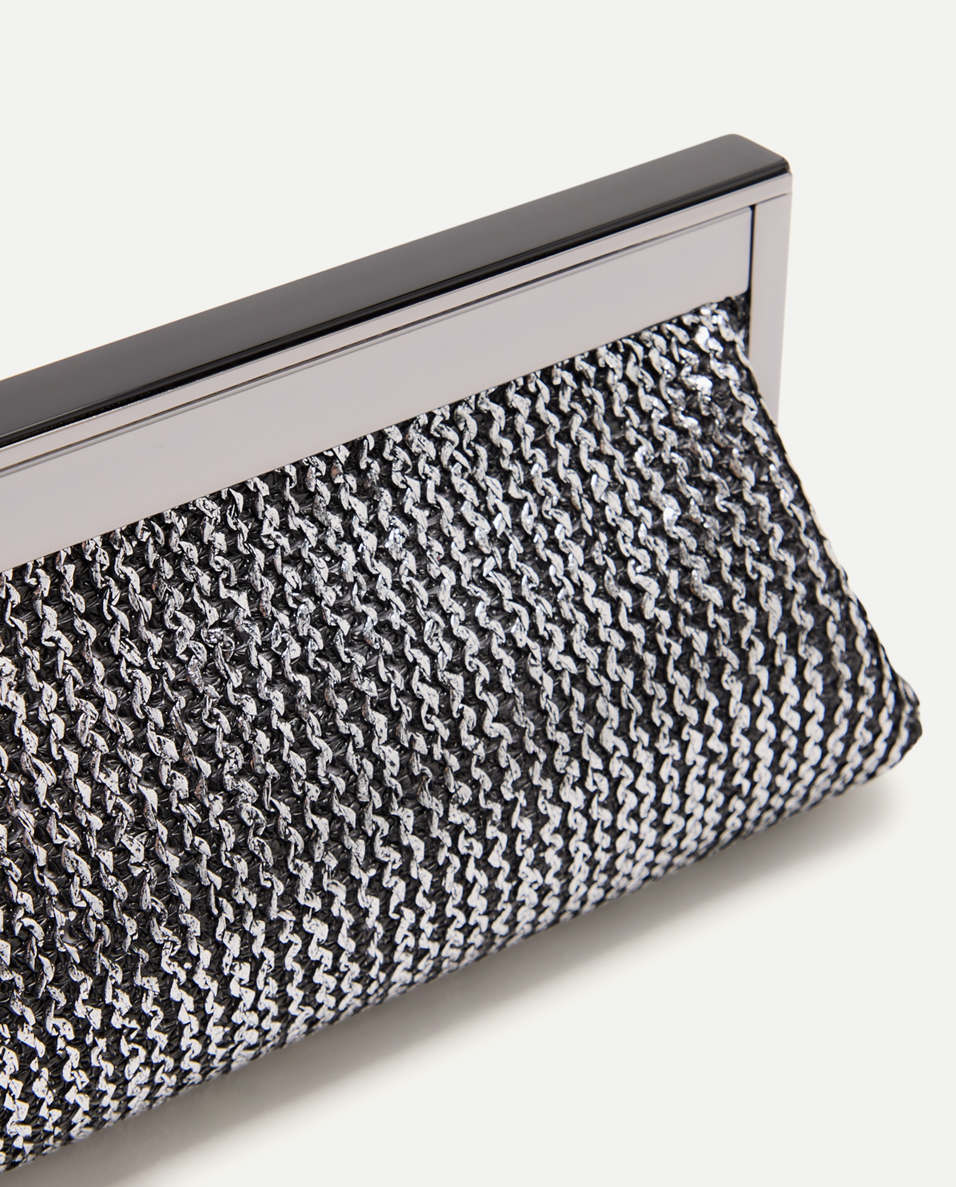 Mala Clutch de Ráfia de Forma Alargada Preto-3