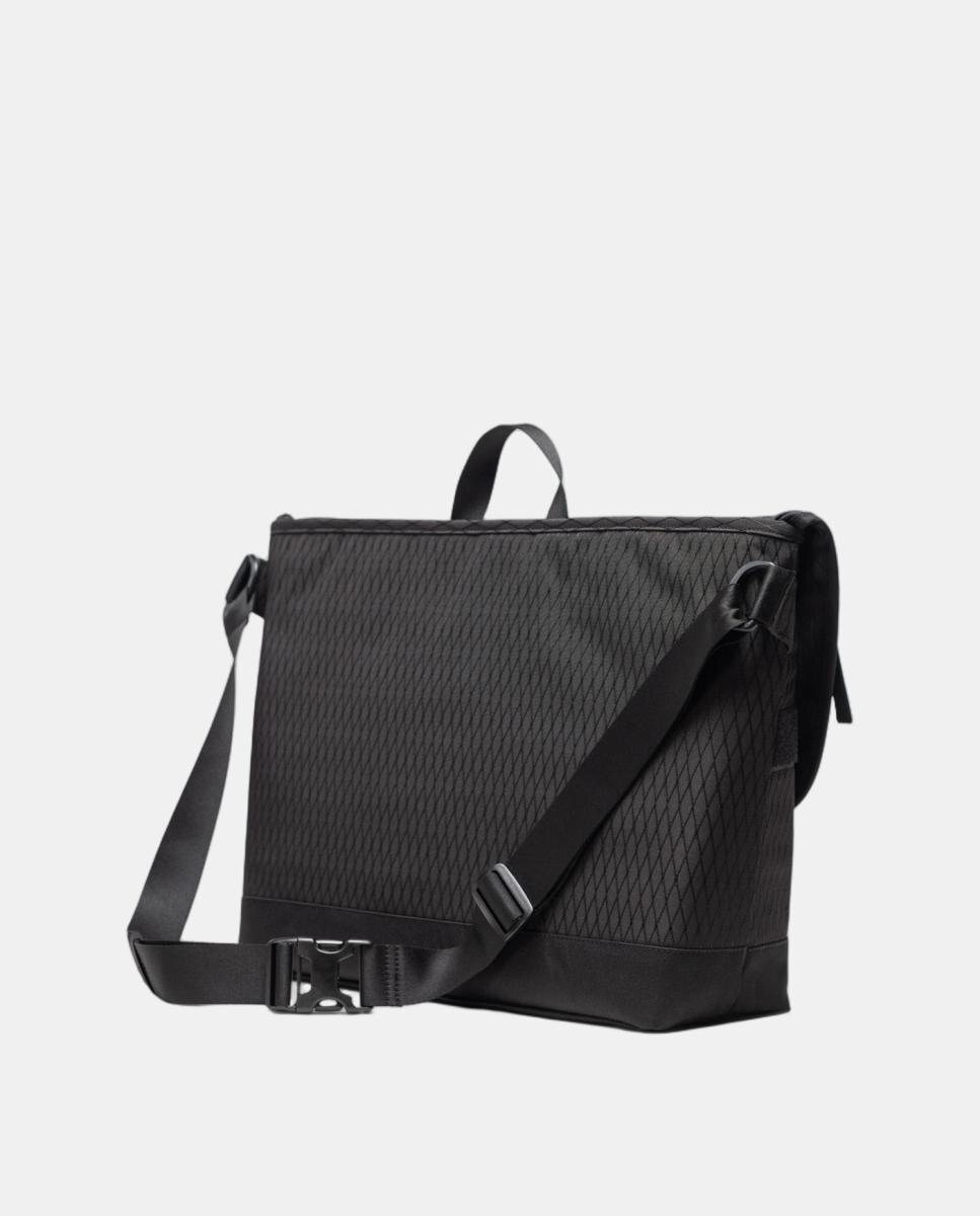 Mala a Tiracolo Cove Messenger Preto-4