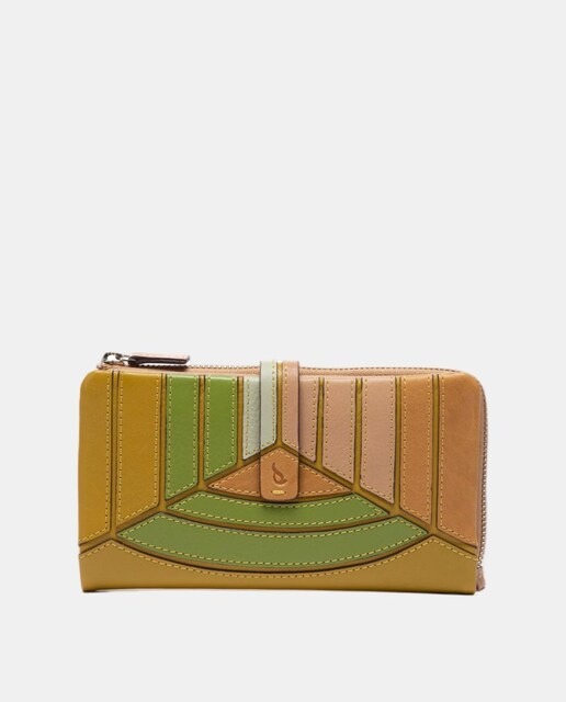 Imagem 0 de Carteira Grande em Pele com Patch