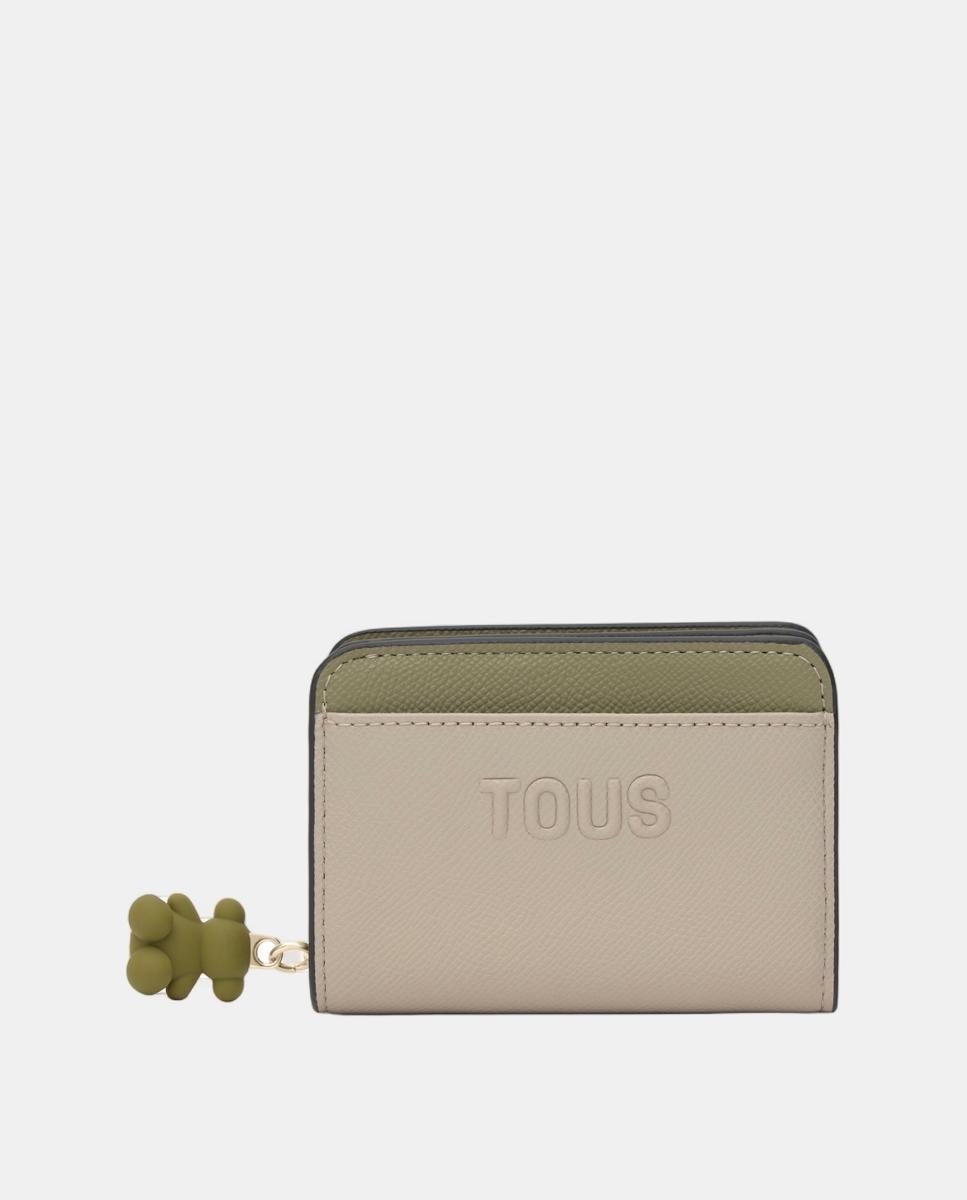 Imagem 0 de Carteira Média Audree