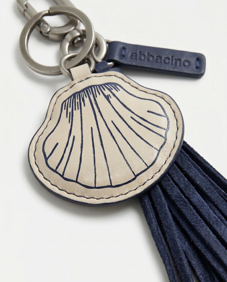 Porta-chaves Charm Concha em Pele Azul-2