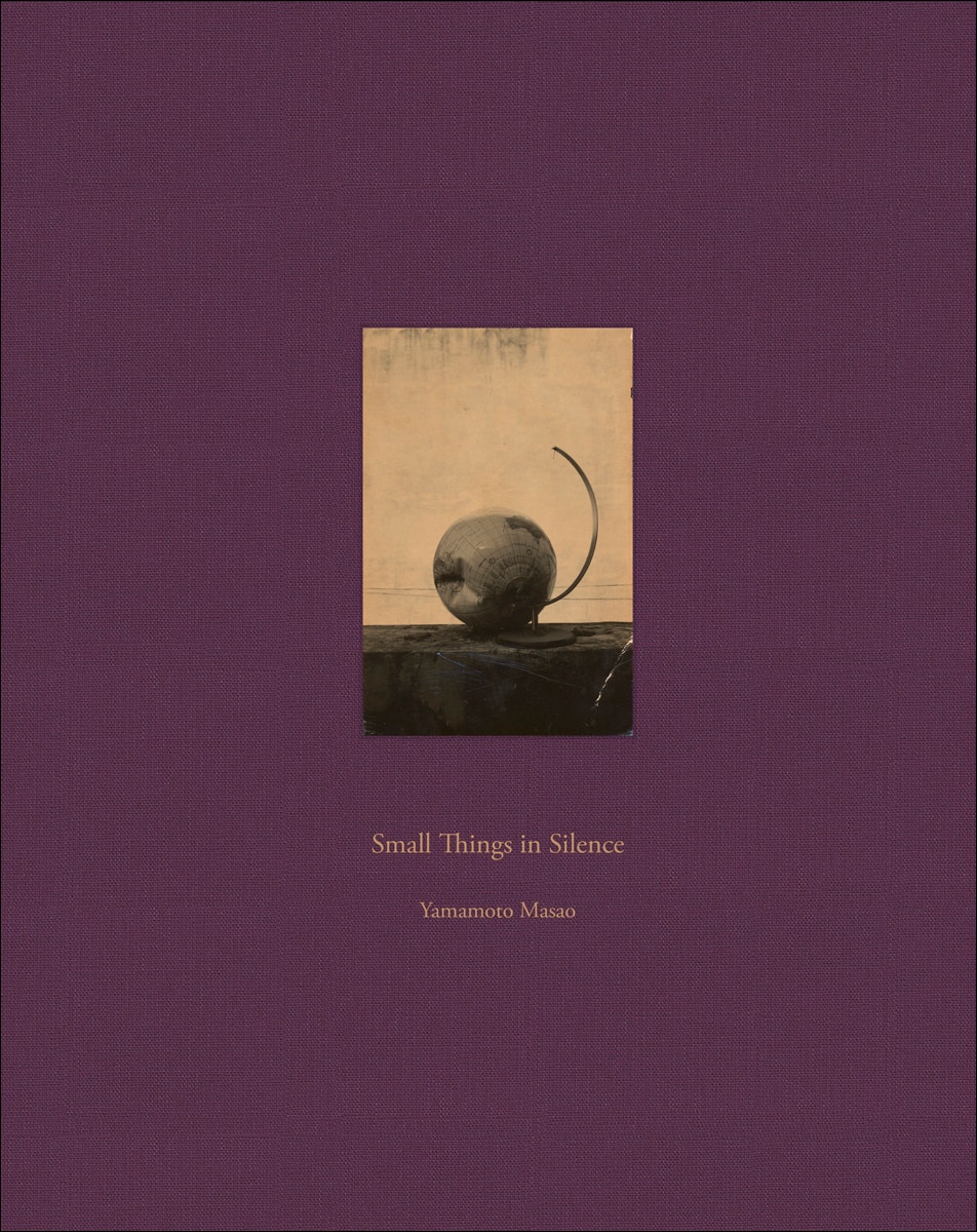 Small Things in Silence Third Edition (Capa dura) 1