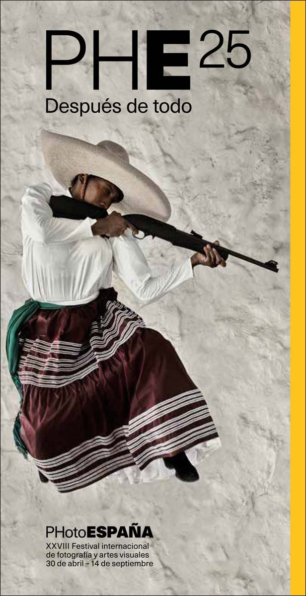 Guía PhotoESPAÑA 2025. (Capa mole com abas) 1