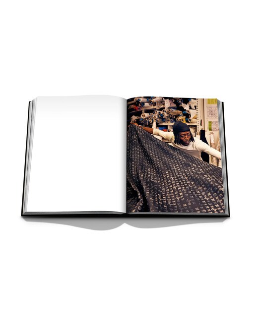 Louis vuitton manufactures 12