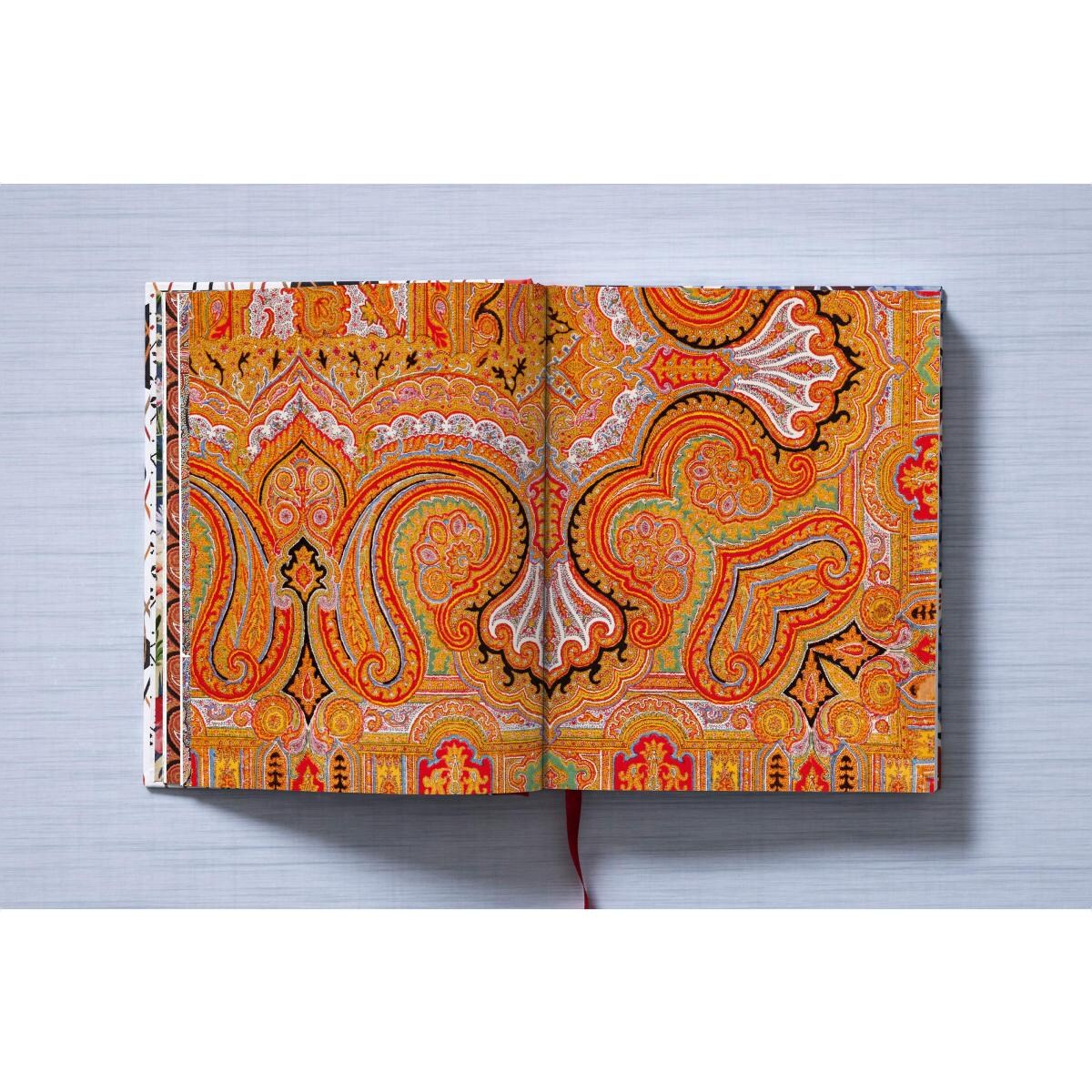 The Book of Printed Fabrics. From the 16th century until today (Capa dura) 11