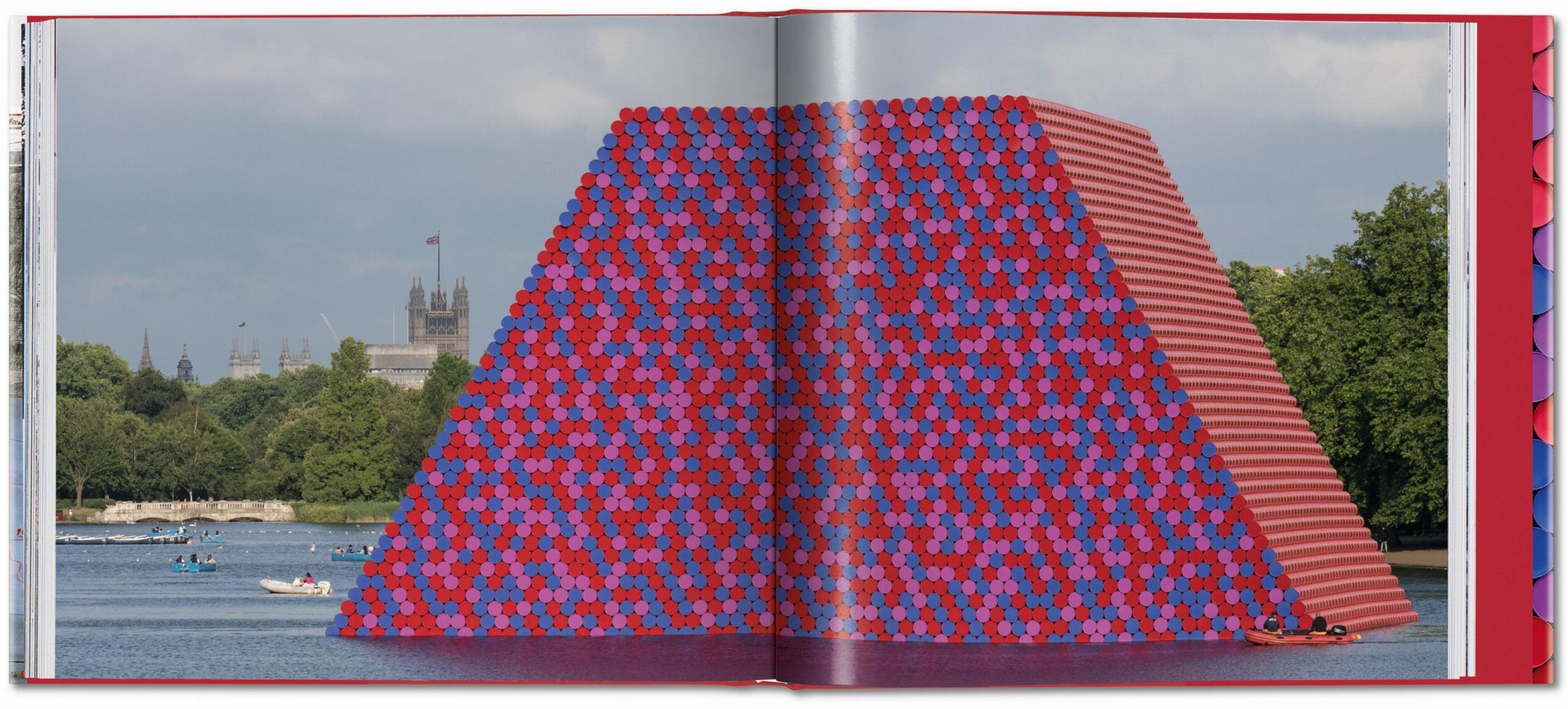 Christo and Jeanne-Claude. Barrels and The Mastaba 1958&2018 (Capa dura) 7