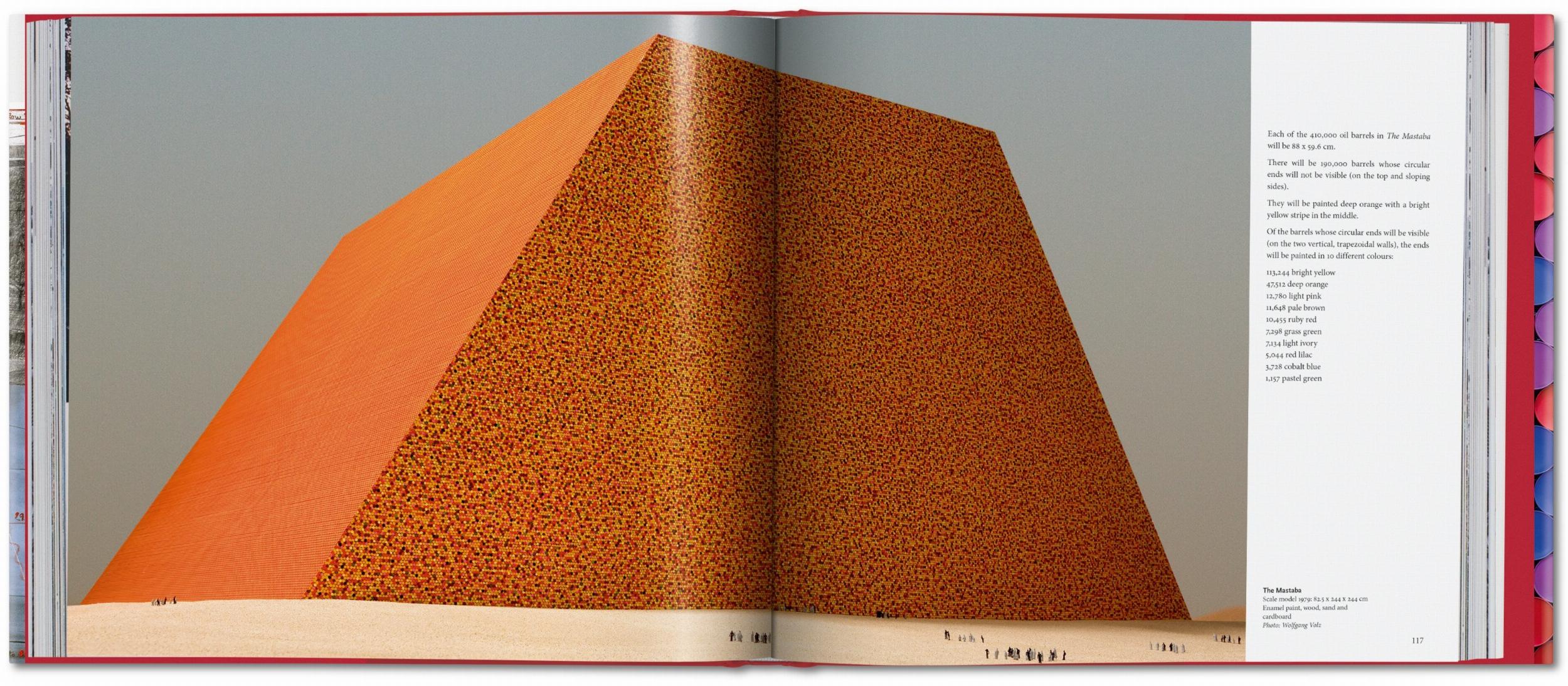 Christo and Jeanne-Claude. Barrels and The Mastaba 1958&2018 (Capa dura) 10
