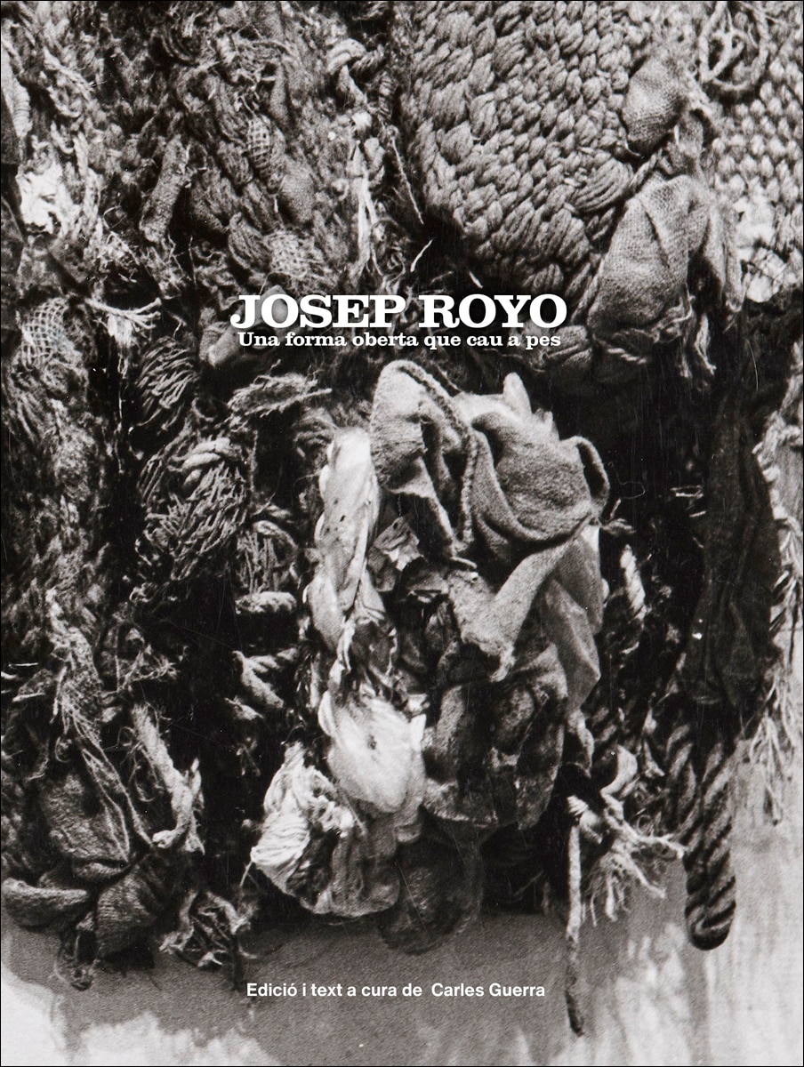 Josep Royo: Una forma oberta que cau a pes (Capa mole com abas) 1