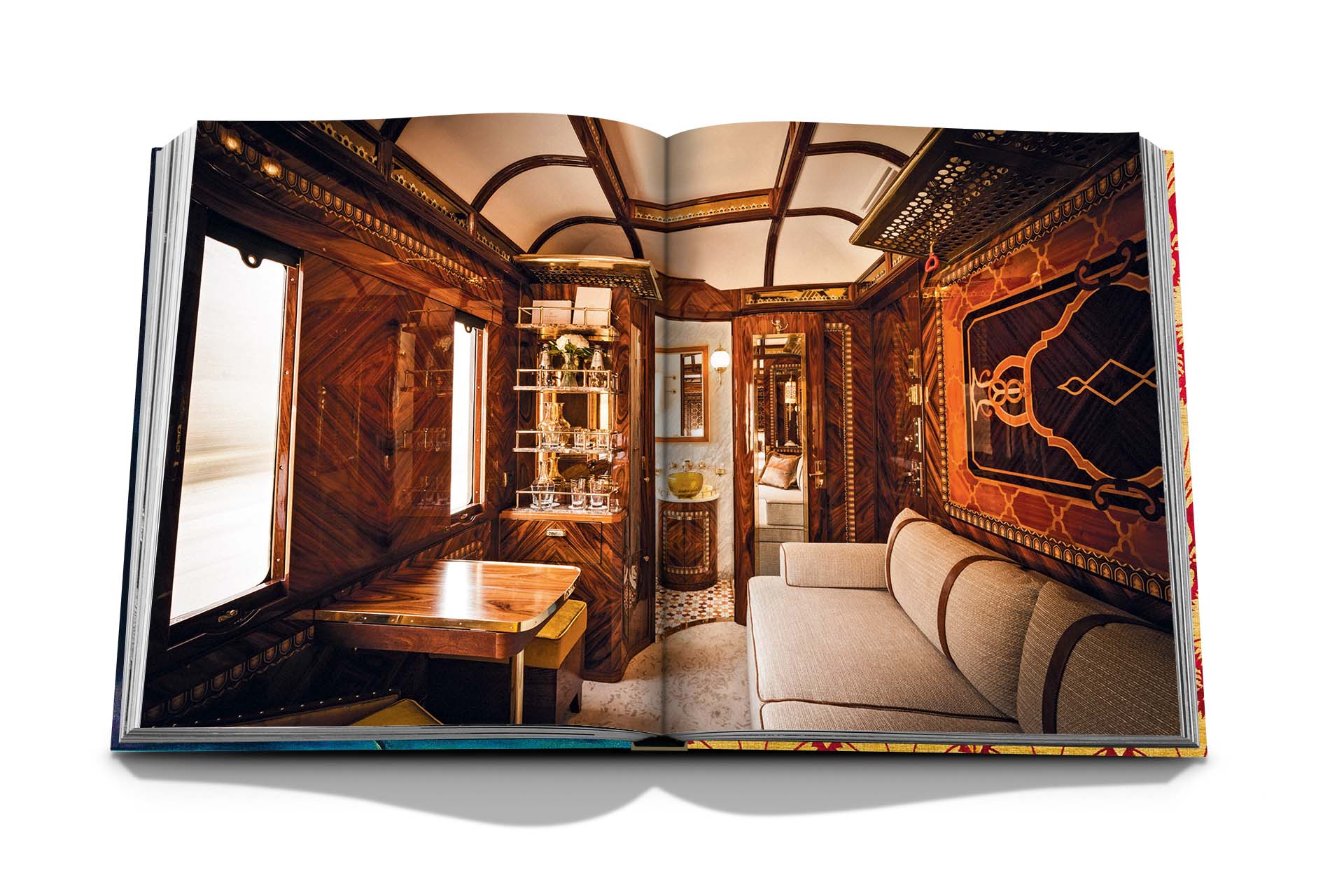 Golden opulence, 500 years of luxuriantstyle 5