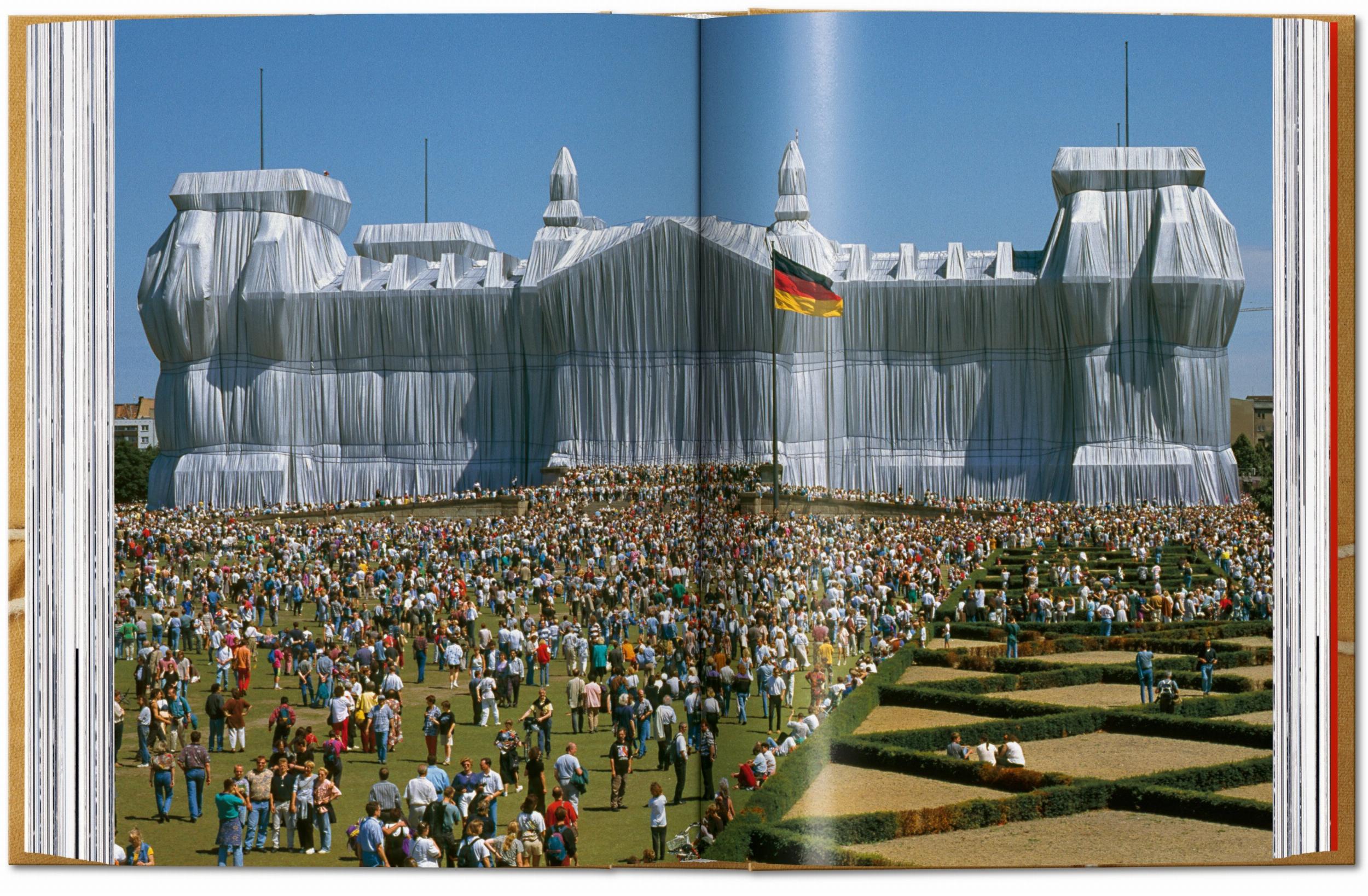 Christo and Jeanne-Claude. 40th Ed. (Capa dura) 5