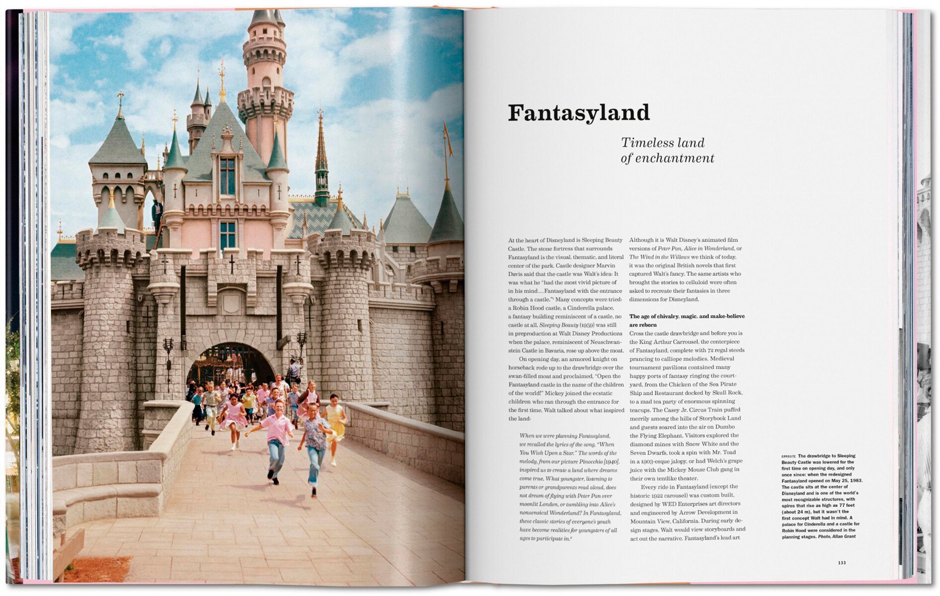 Walt Disney&s Disneyland (Capa dura) 8