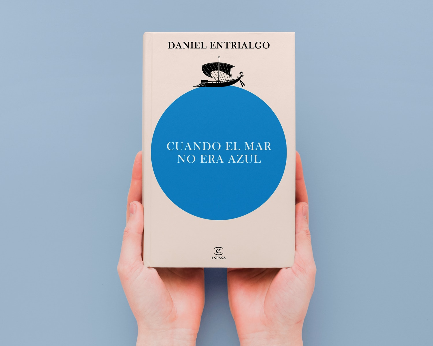 Cuando el mar no era azul: Un viaje sentimental por el color más elegante, enigmático y melancólico del espectro cromático (Capa mole com abas) 4