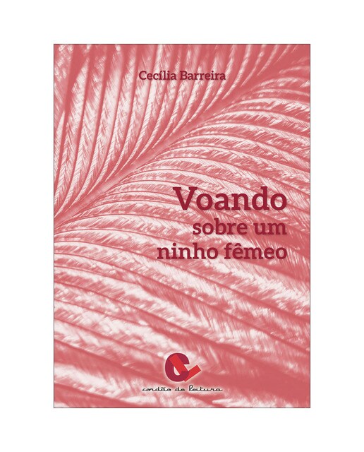 Voando Sobre Um Ninho Fêmeo 1