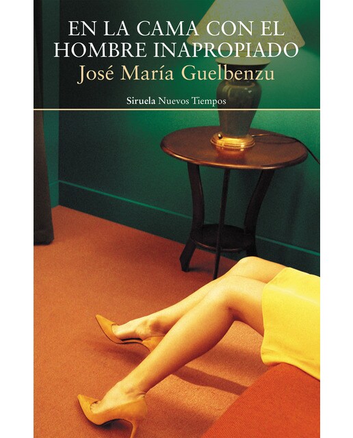 Imagen 0 de En la cama con el hombre inapropiado  (Tapa blanda Tapa blanda con solapas)