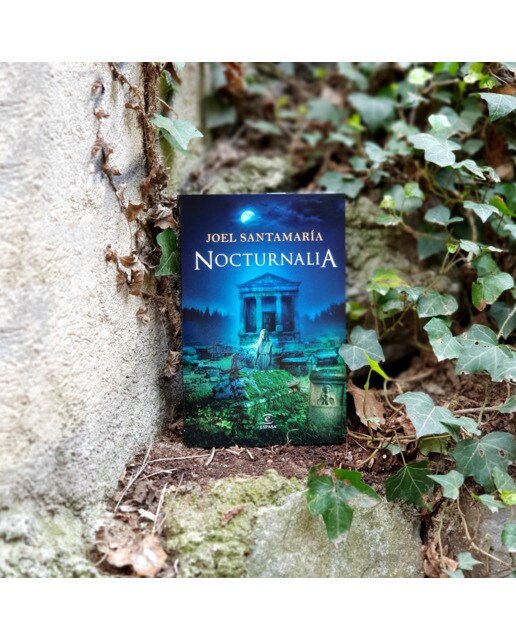 Nocturnalia (Capa mole com abas) 2