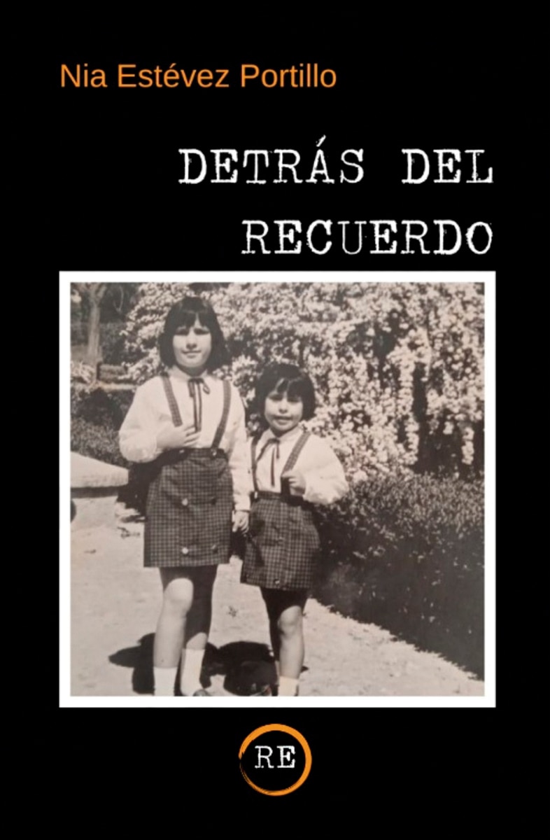 Detrás del recuerdo (Capa mole com abas) 1