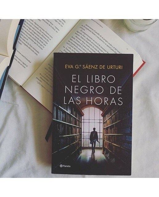 El Libro Negro de las Horas (Serie Kraken, 1) (Tapa dura) 5