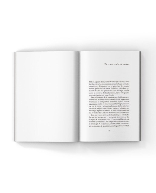 Bajo la luz del eclipse (Capa mole com abas) 2